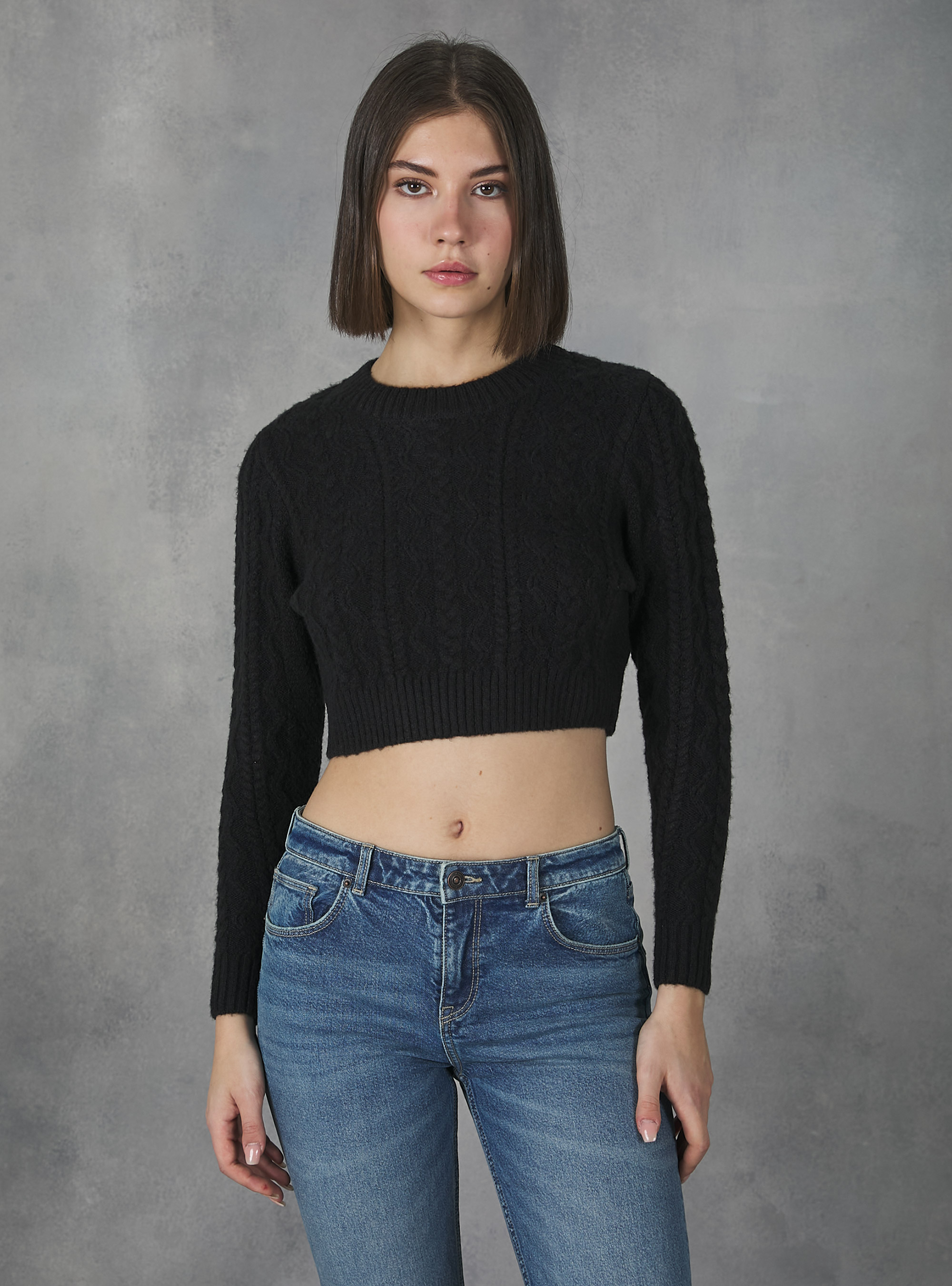 Cropped pullover with braids, BK1 BLACK
