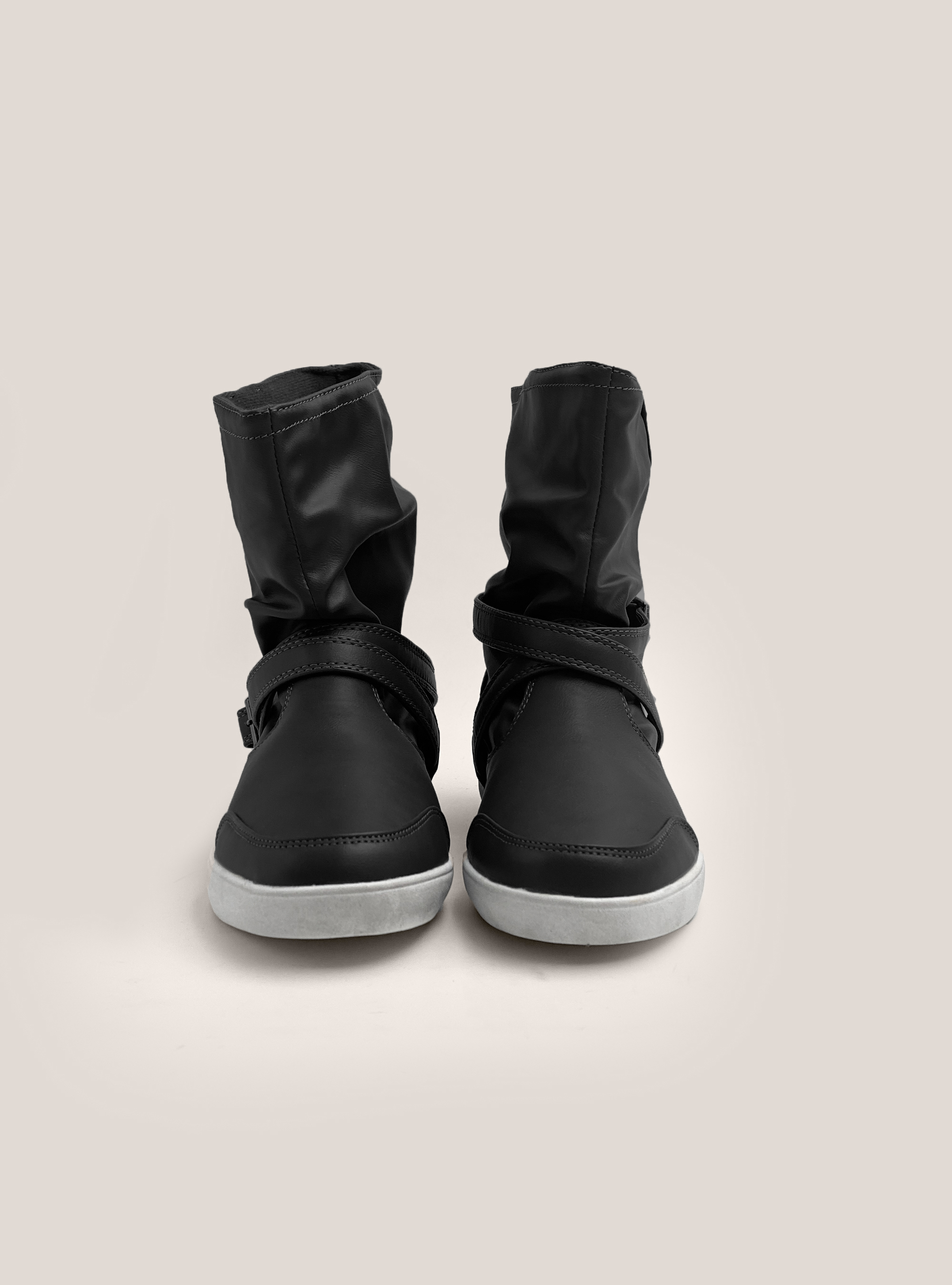 Stivaletto basso con cinturini intrecciati, C100 BLACK