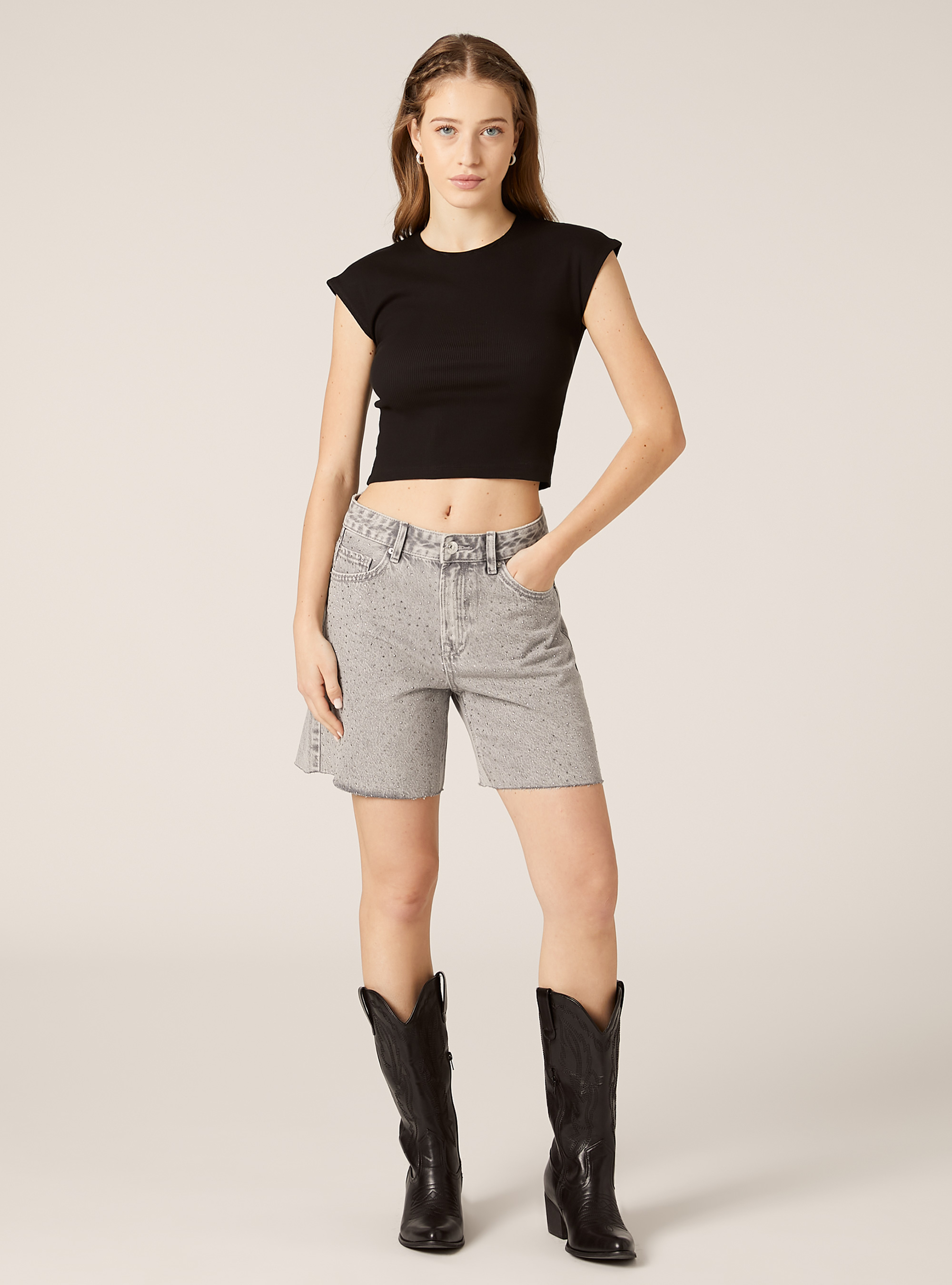 Enganliegendes T-Shirt mit Rundhalsausschnitt, BK1 BLACK