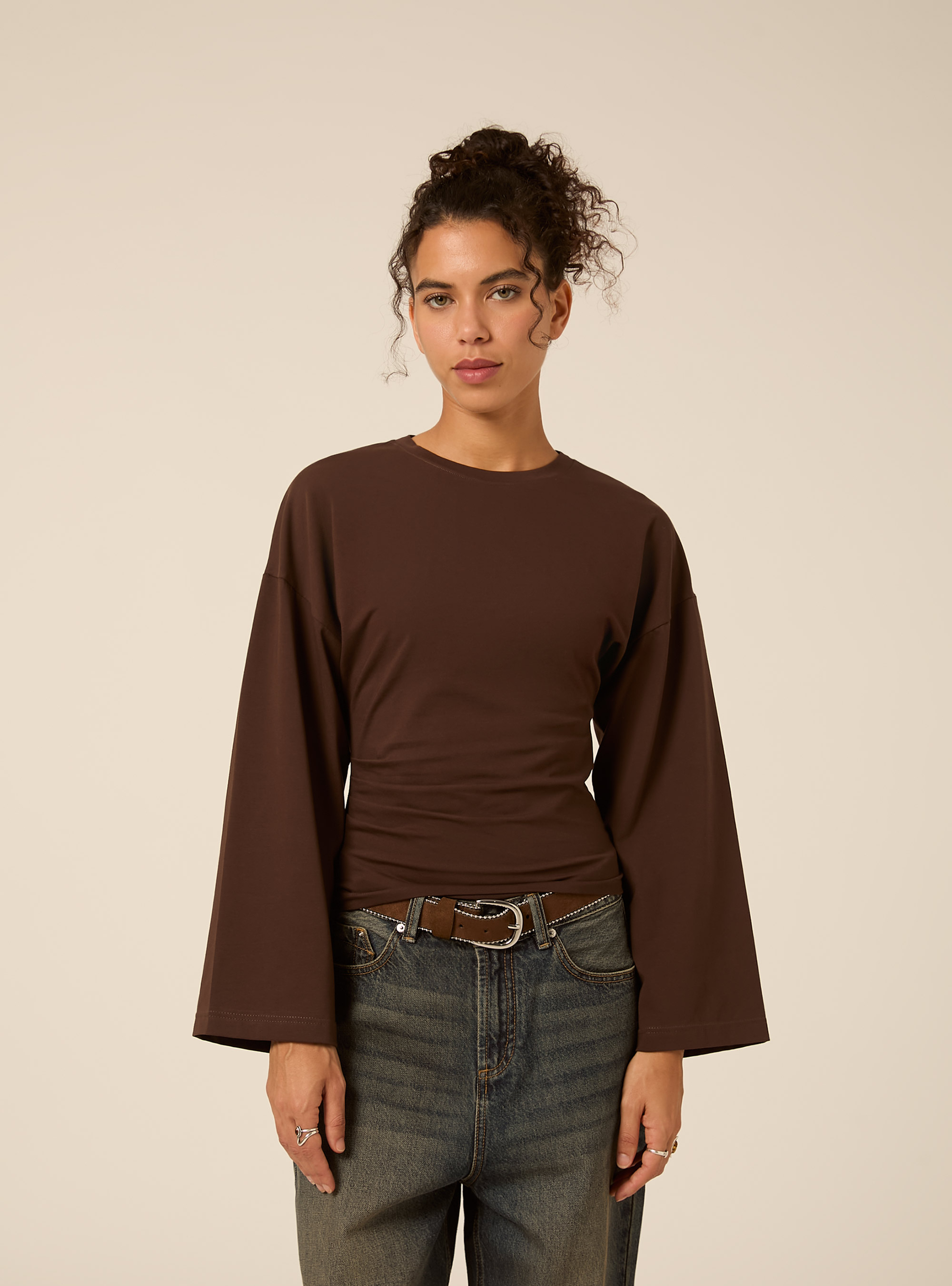 Flare sleeve top with side ruched detailing, BR1 BROWN DARK