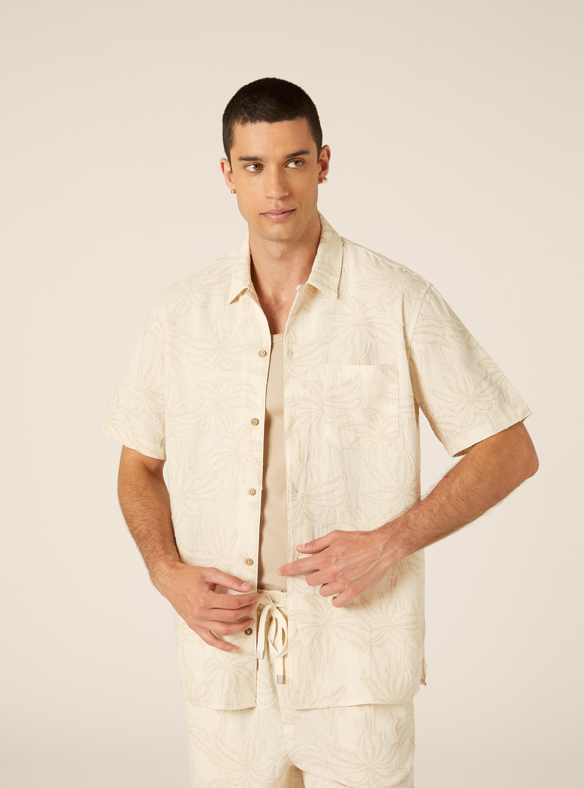 Tone-on-Tone Palm Pattern Short Sleeve Shirt, CR3 CREAM LIGHT