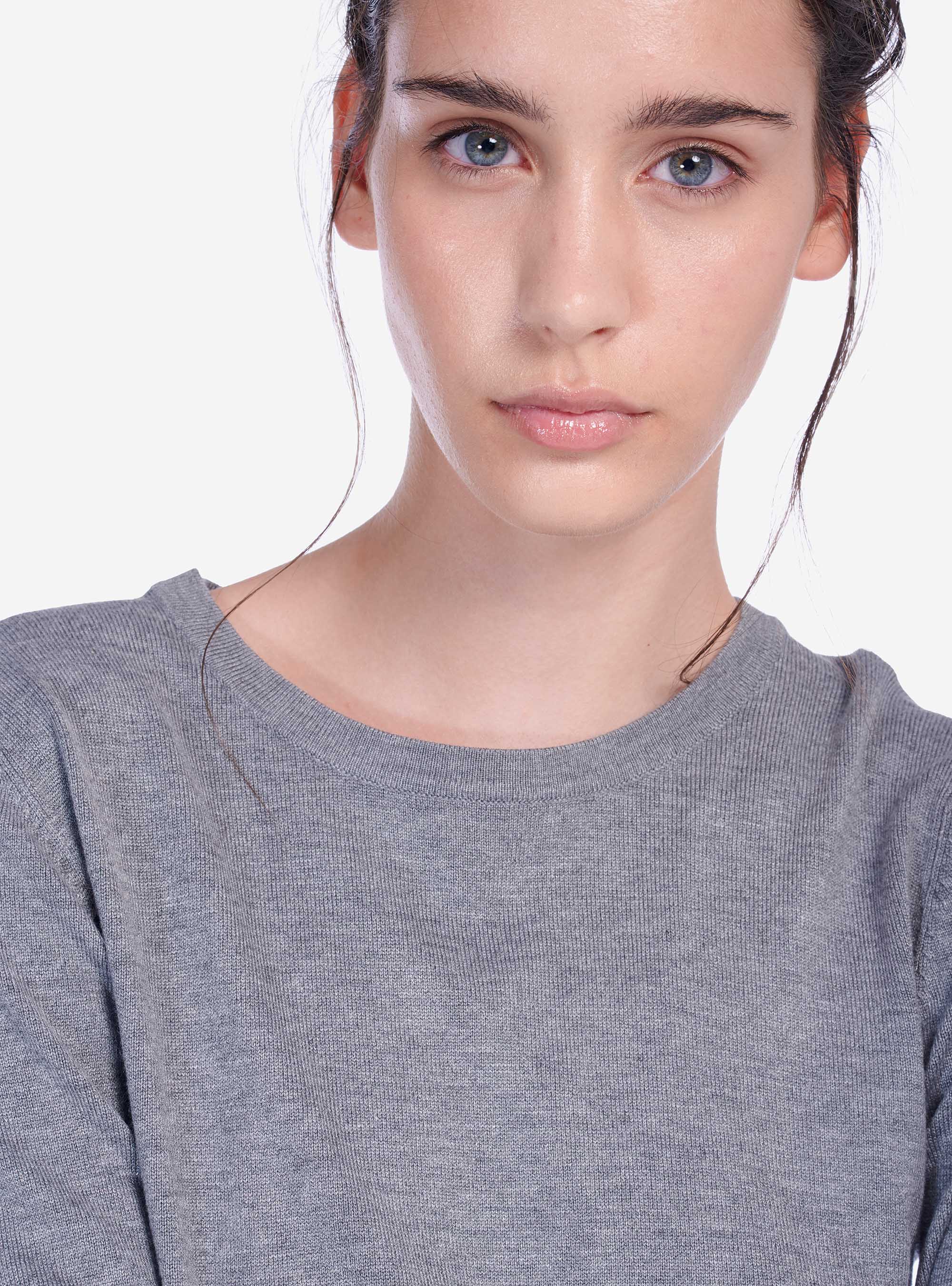 OVERSIZED SWEATER ROUND-NECK WITH BUTTONS ON THE WRISTS, GREY MELANGE