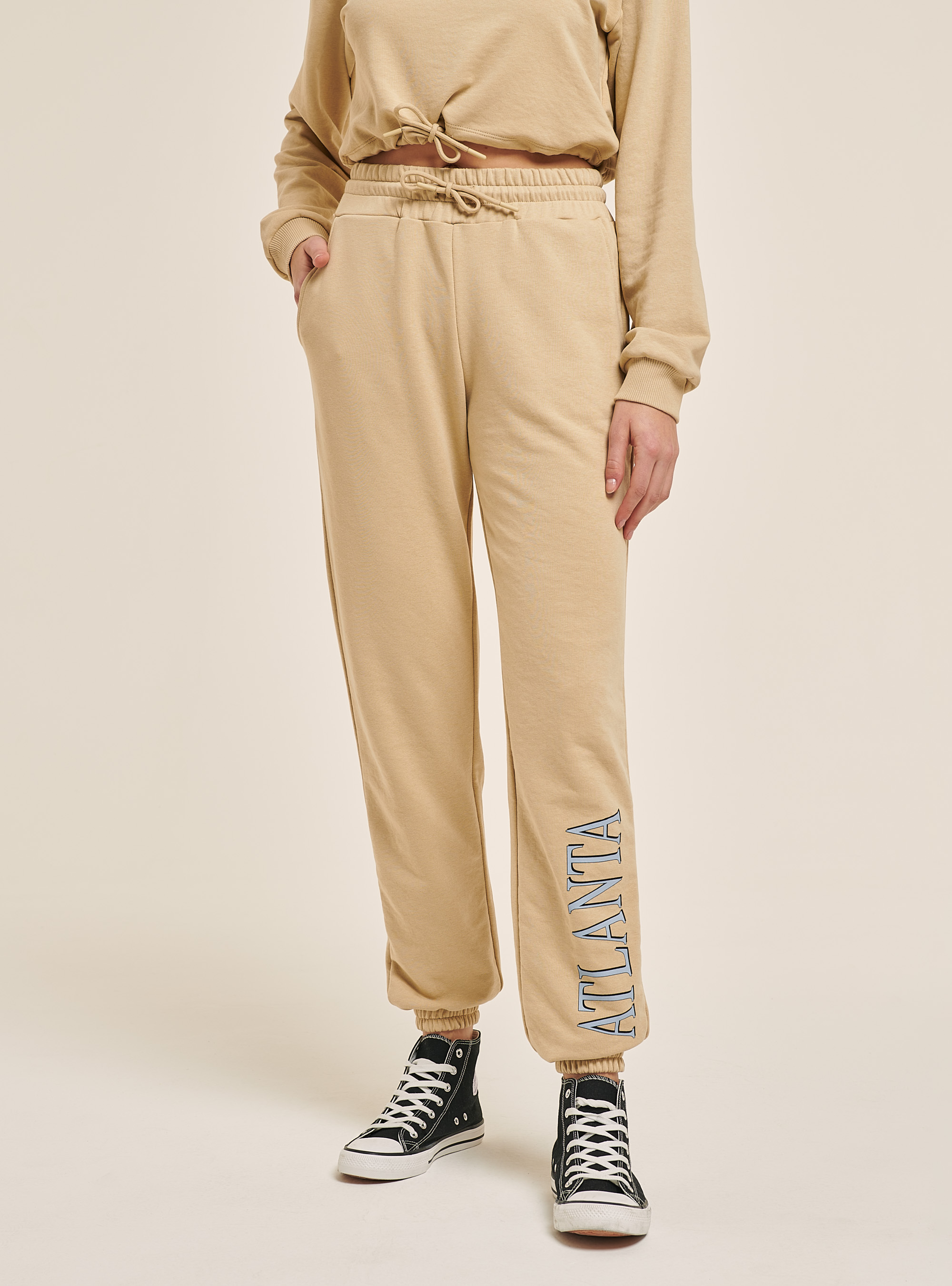 Pantalon jogger avec impression lettering sur la jambe, C1150 SAND