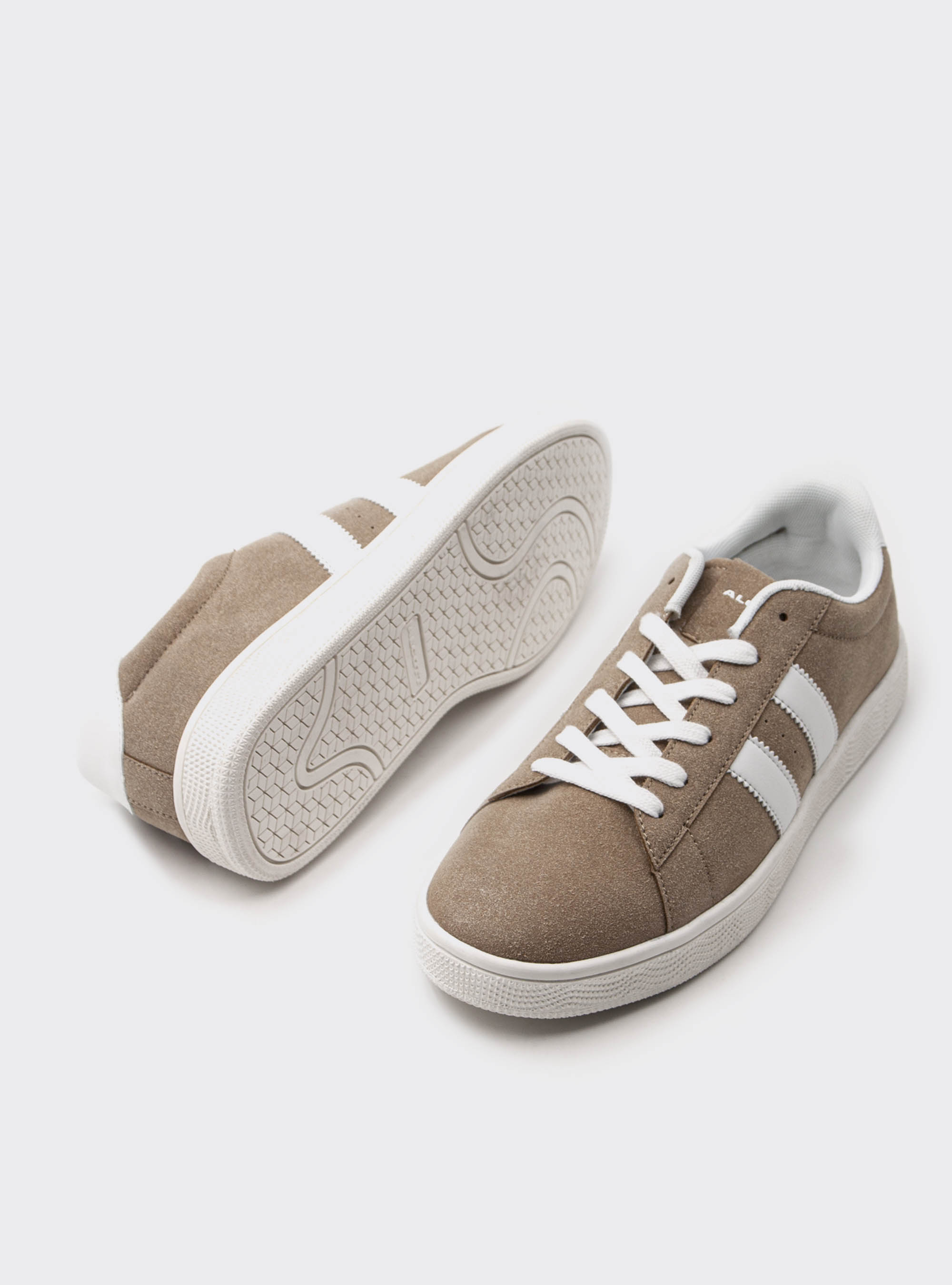 Sneaker aus Wildleder-Stoff mit kontrastierenden Seitenbändern, C5558 BEIGE