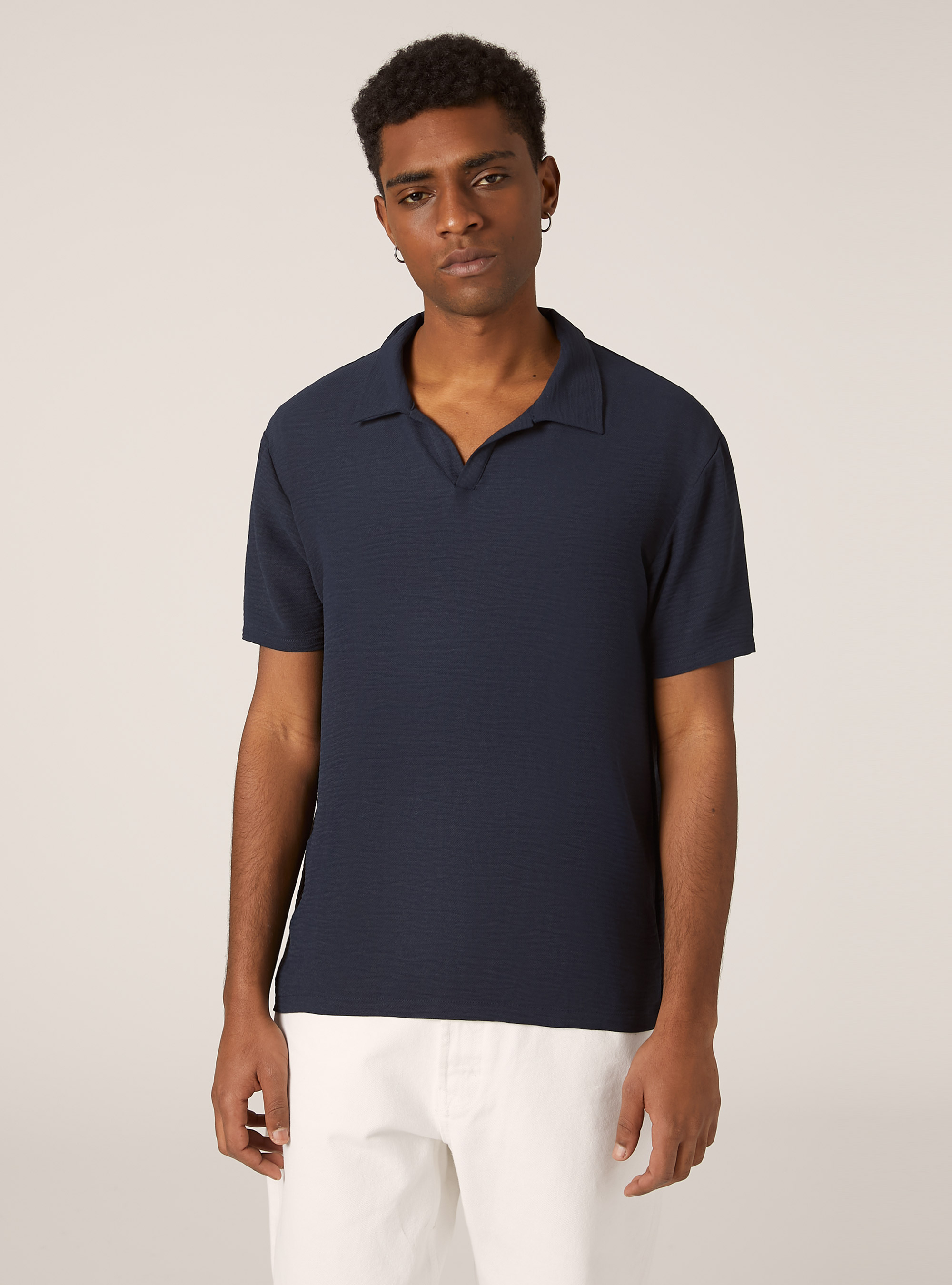 Polo in crepe con collo aperto, NA2 NAVY MEDIUM