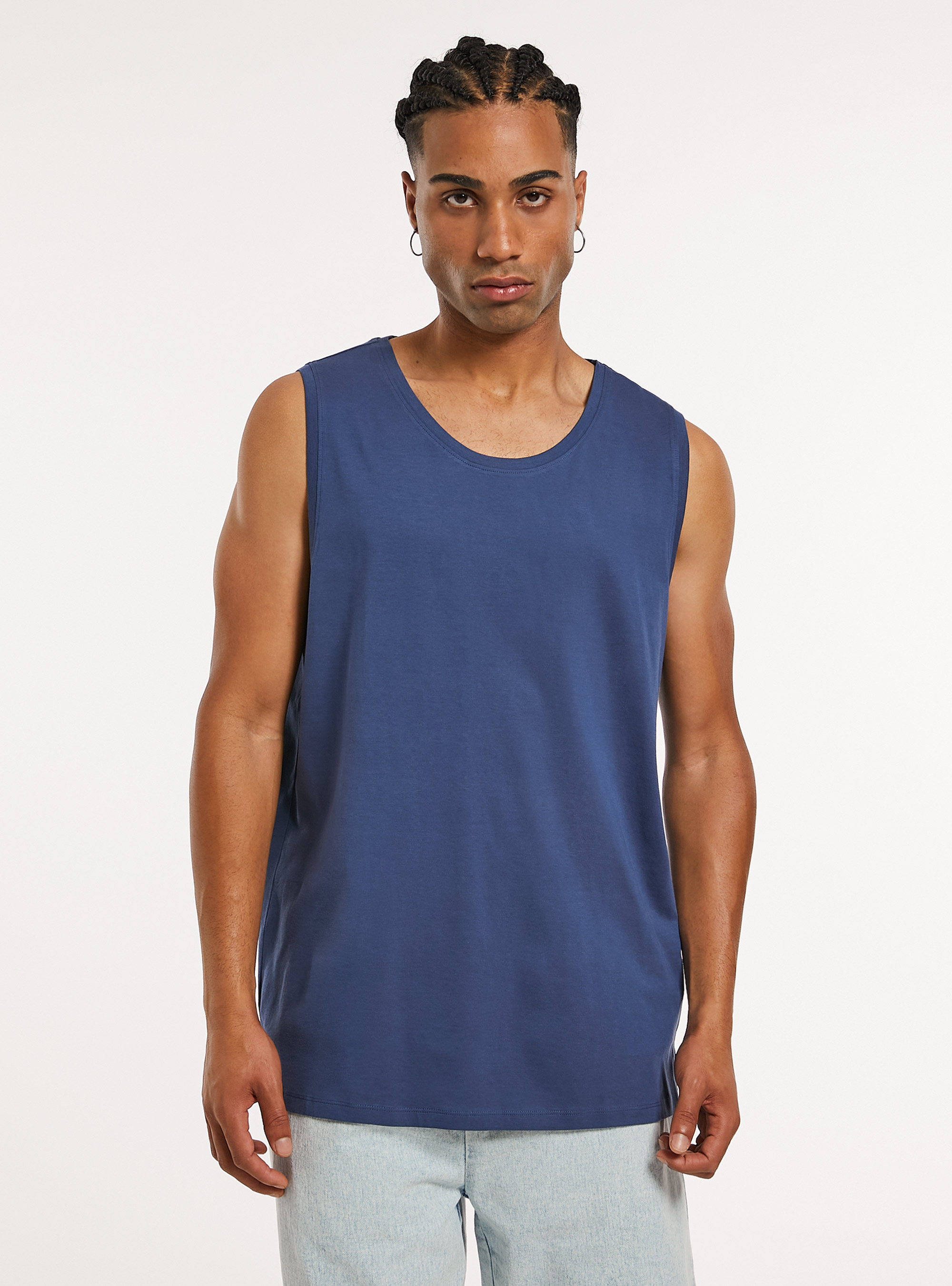 Camiseta de tirantes confort fit de color liso, BL3 BLUE LIGHT