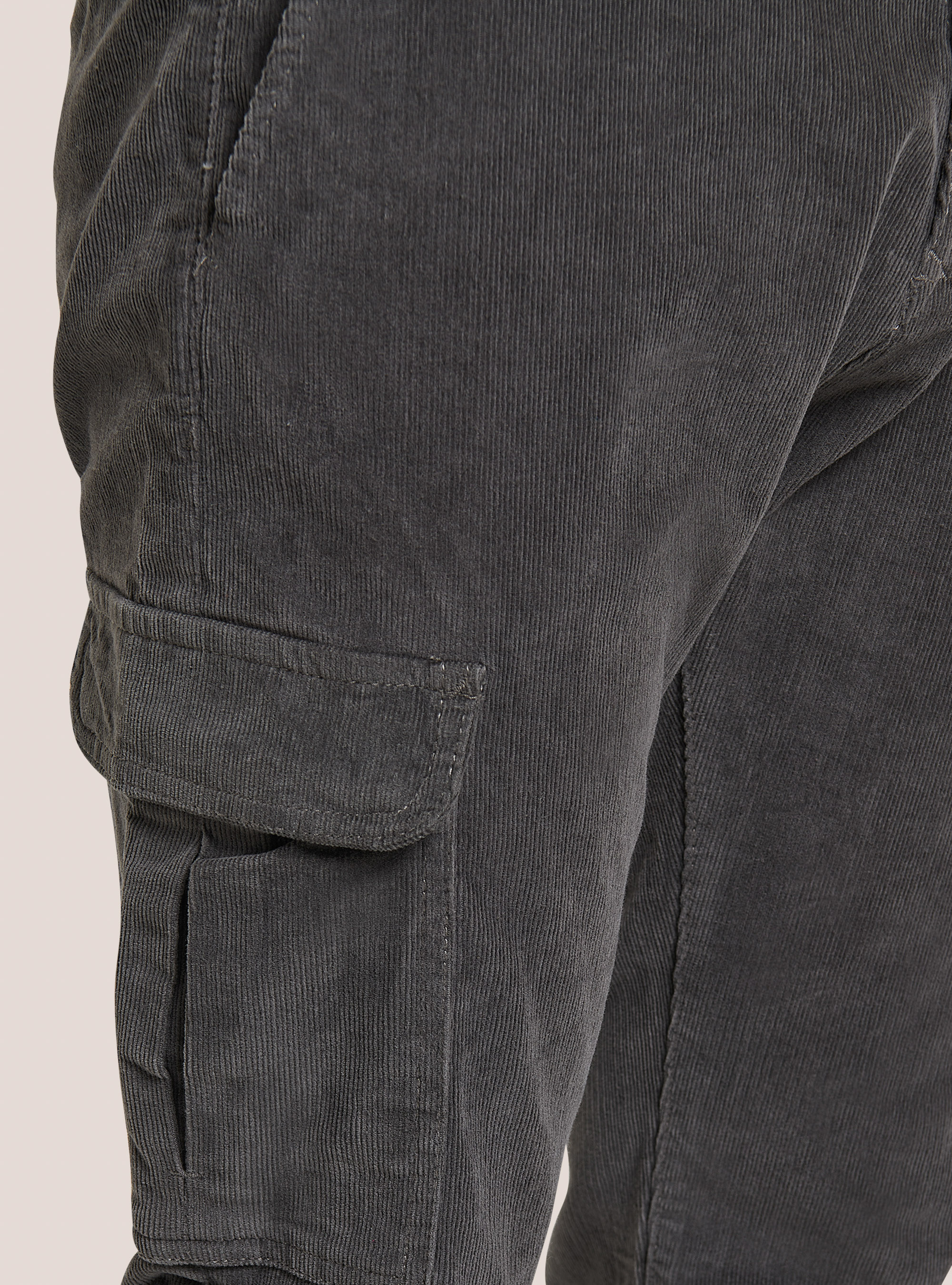 Chino treillis en velours à côtes, C563 SAND