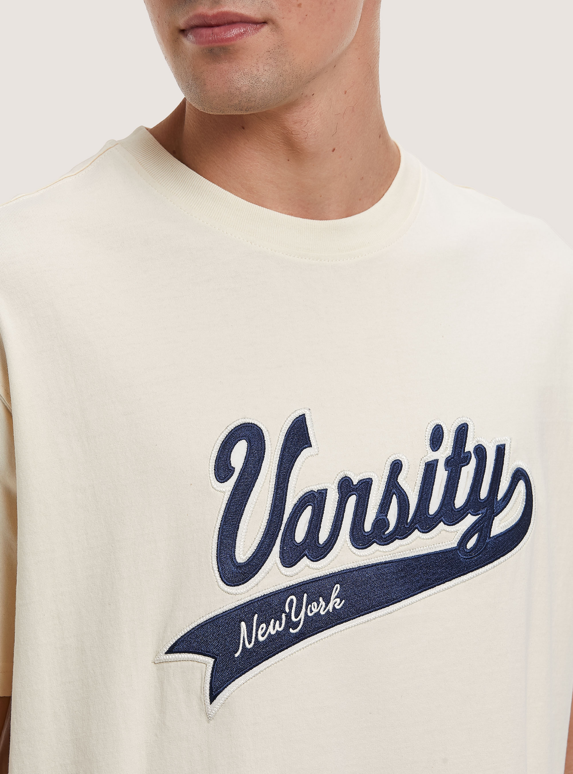 T-shirt with college patch, WH1 OFF WHITE