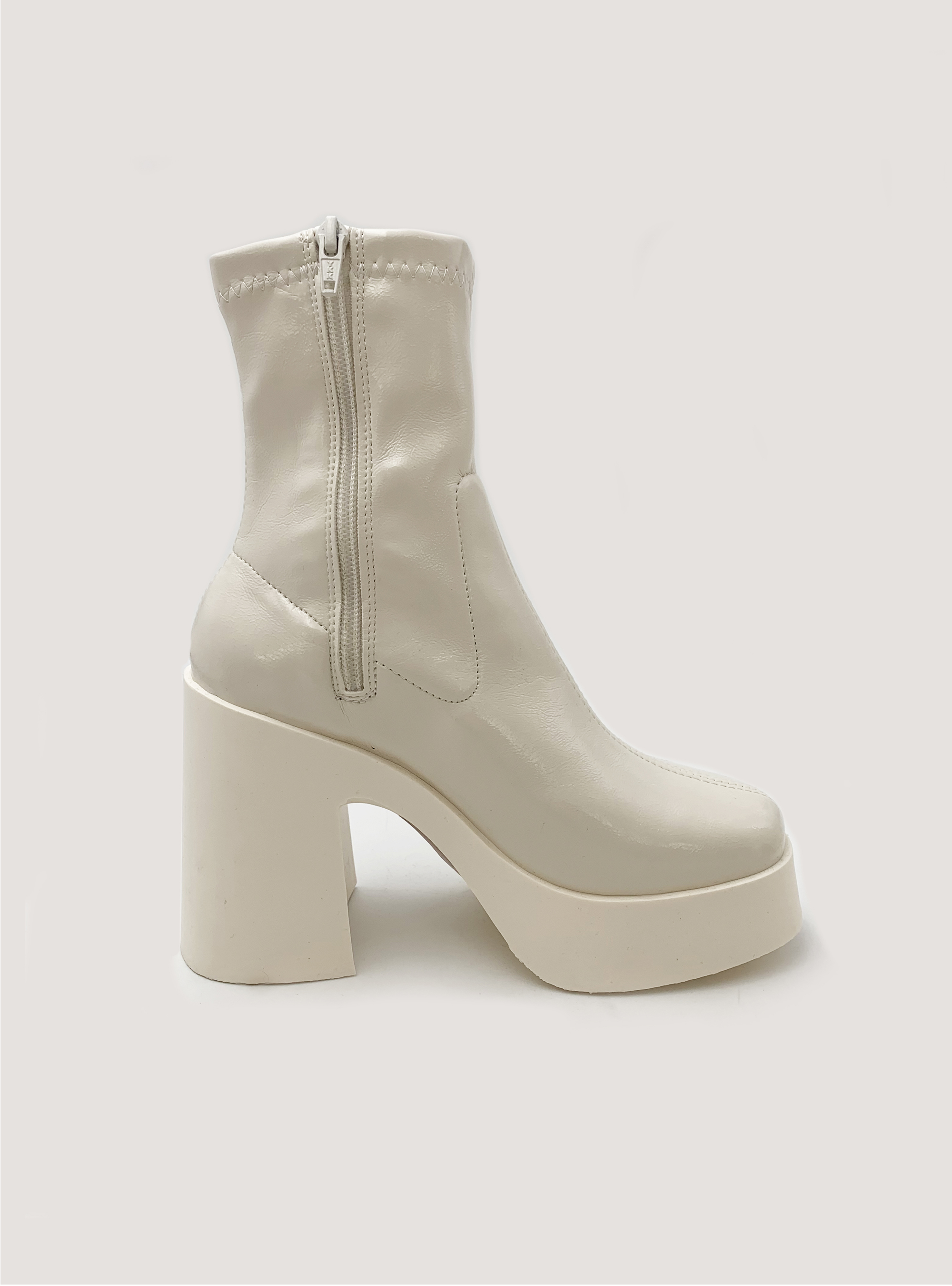 Stivaletti effetto vernice, C141 CREAM