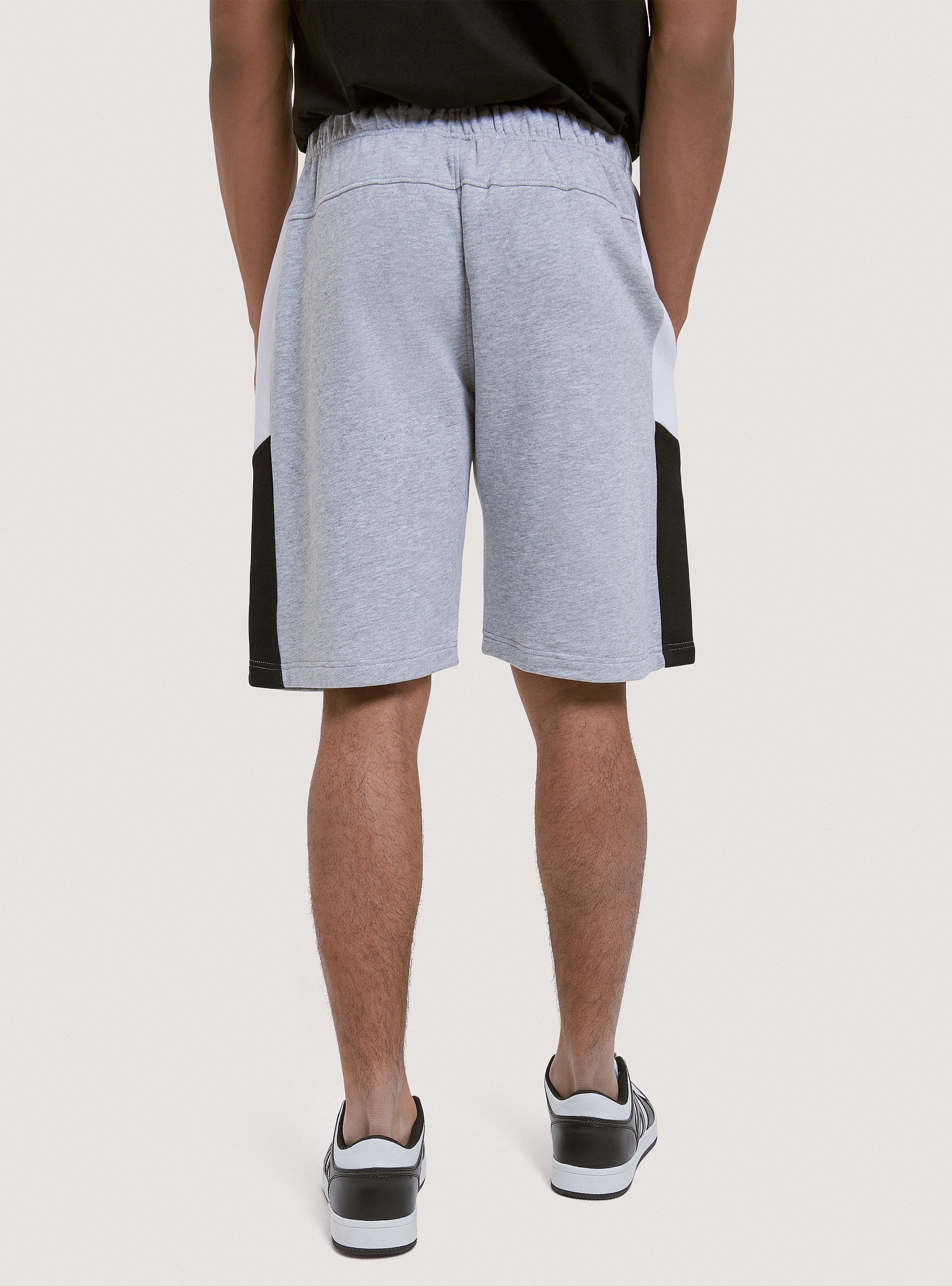 Pantalon de surv&ecirc;tement court en coton avec imprim&eacute;, C143 LIGHT GREY M