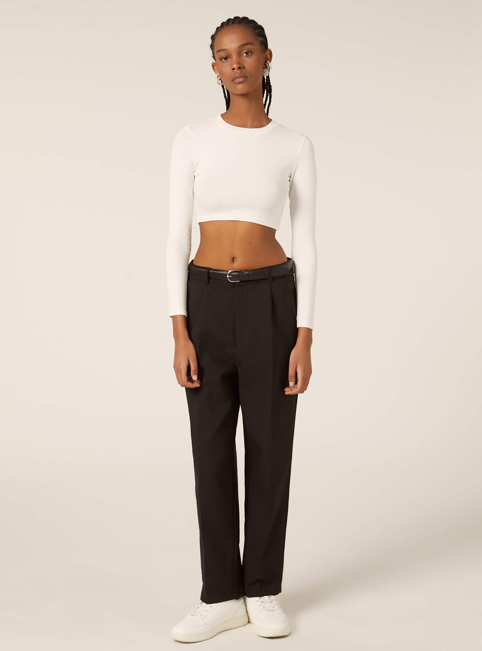 Pantalones entallados con cinturón, BK1 BLACK