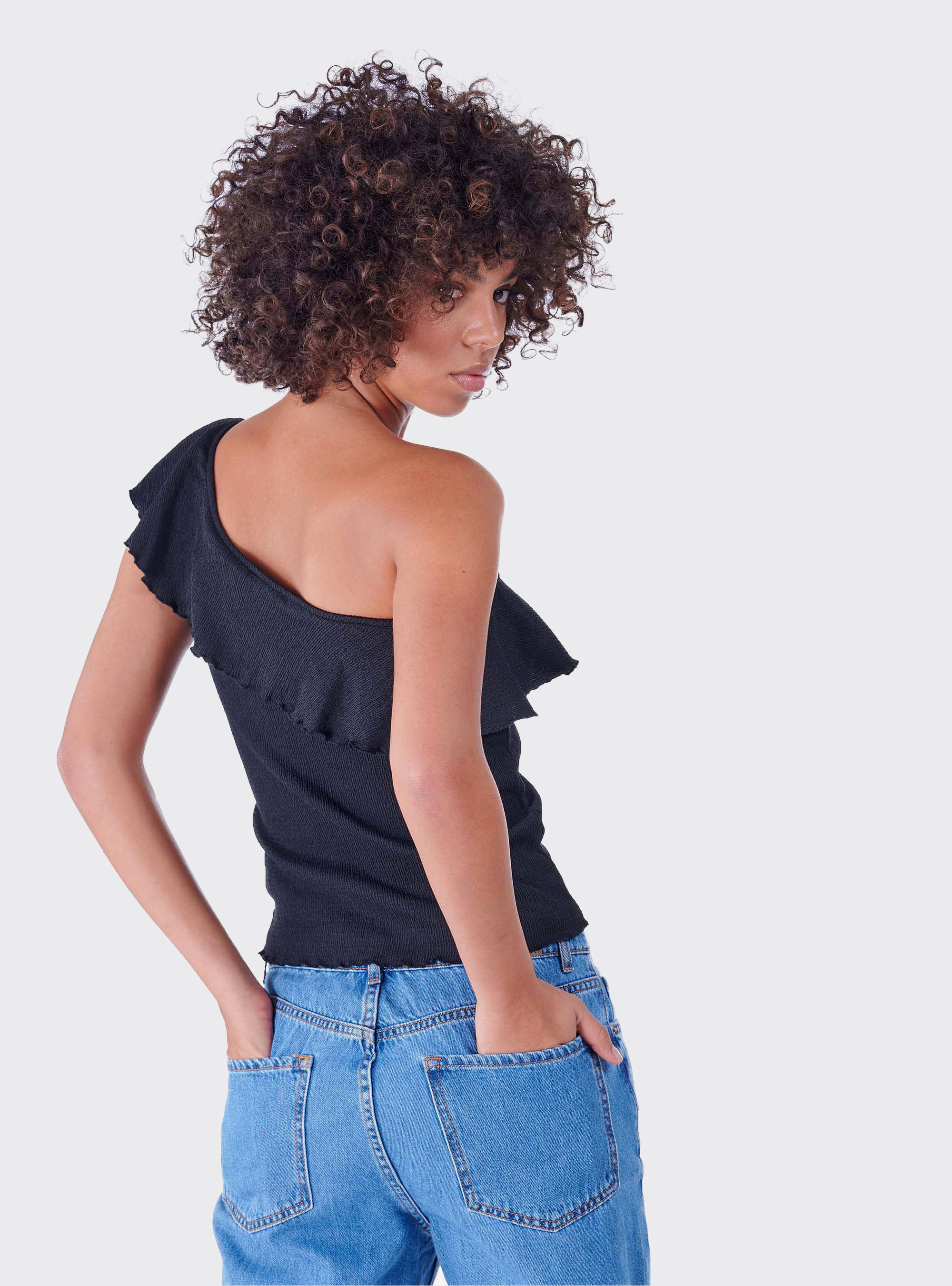 Top monospalla in tessuto elasticizzato, NERO