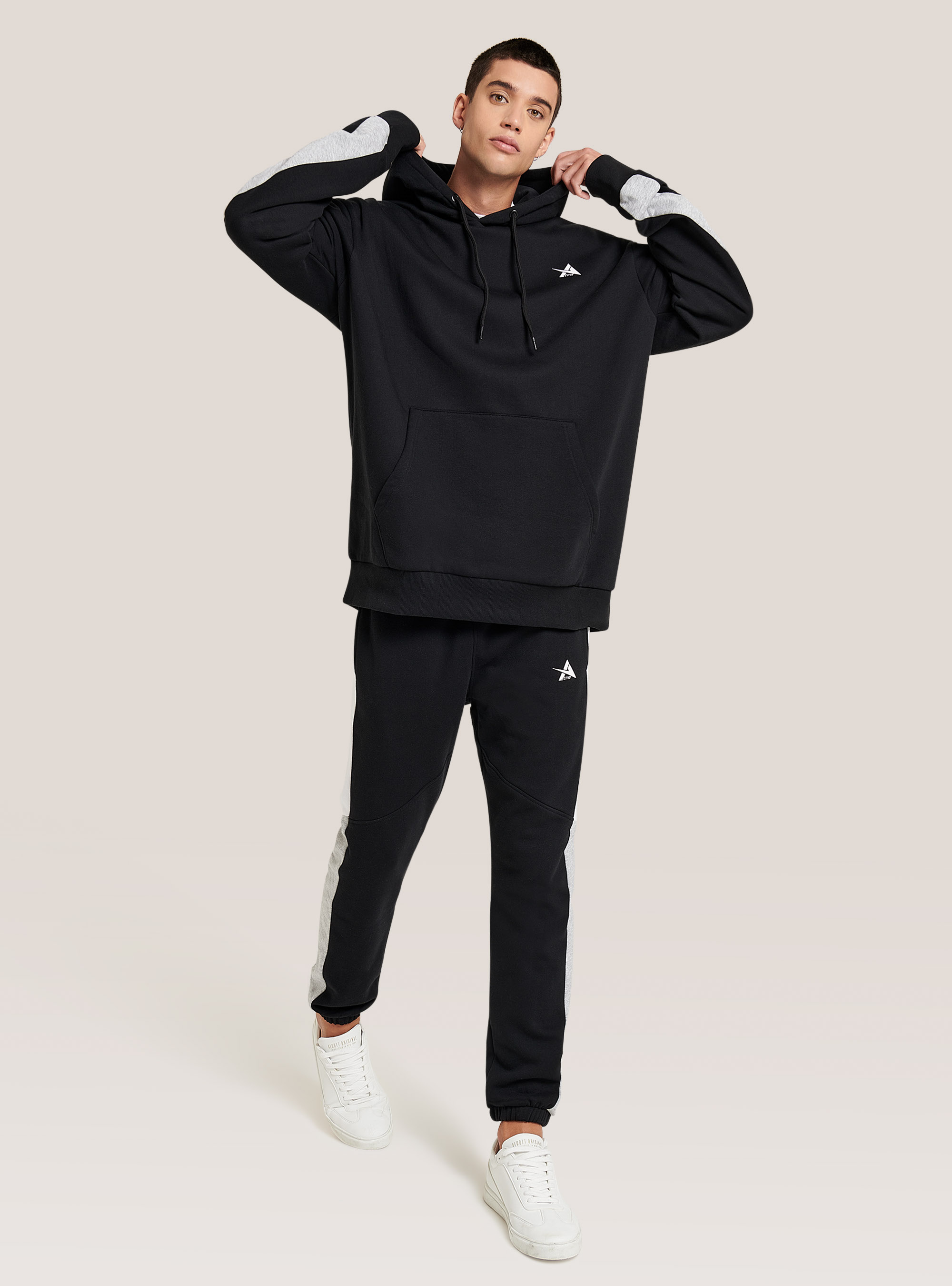 Sweatshirt aus Baumwolle in Übergröße, C101 BLACK