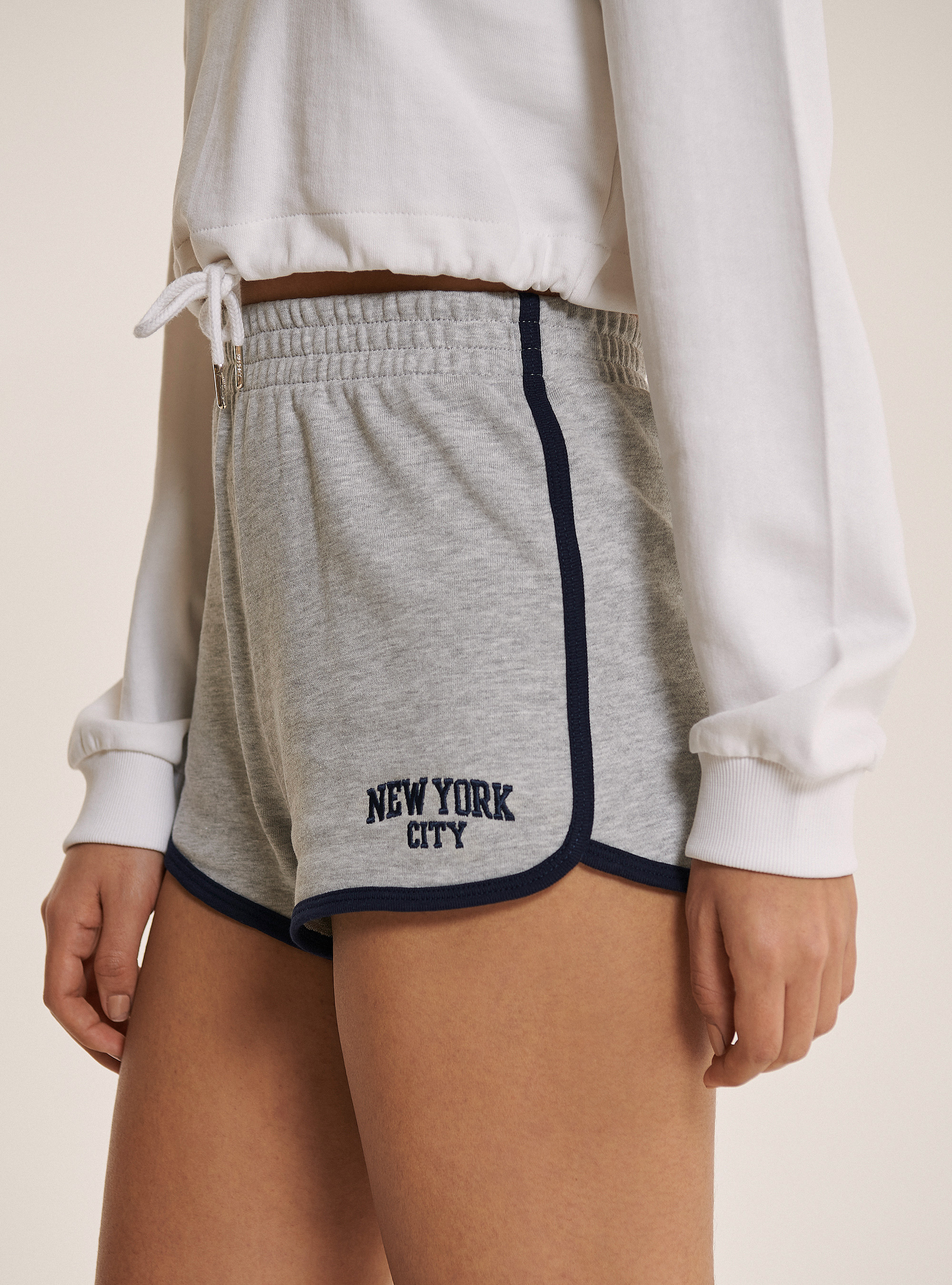 100% cotton fleece shorts with contrasting embroidery and piping, LIGHT GREY MELANGE