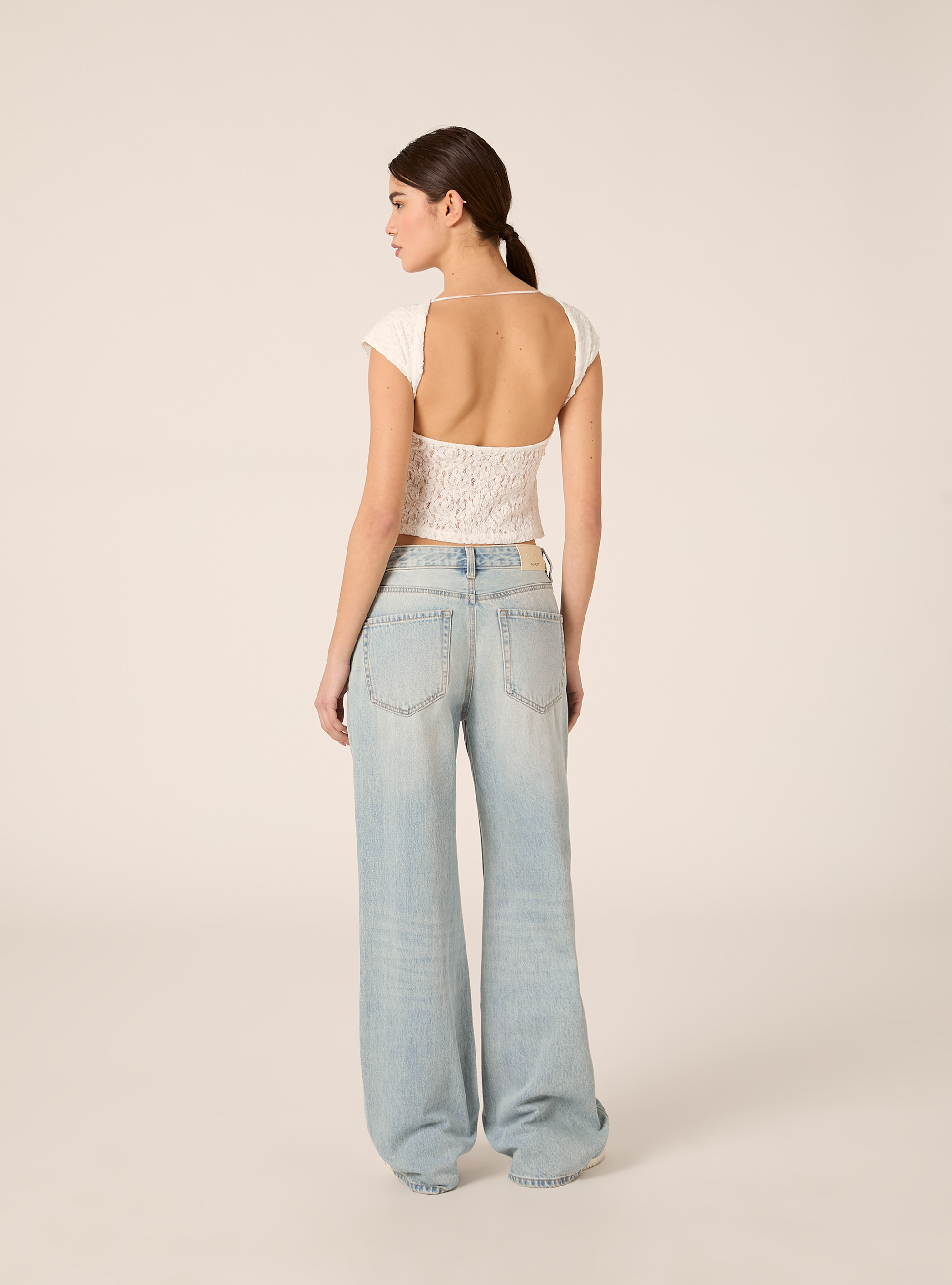 Spitzen-T-Shirt mit freiem R&uuml;cken, WH3 WHITE