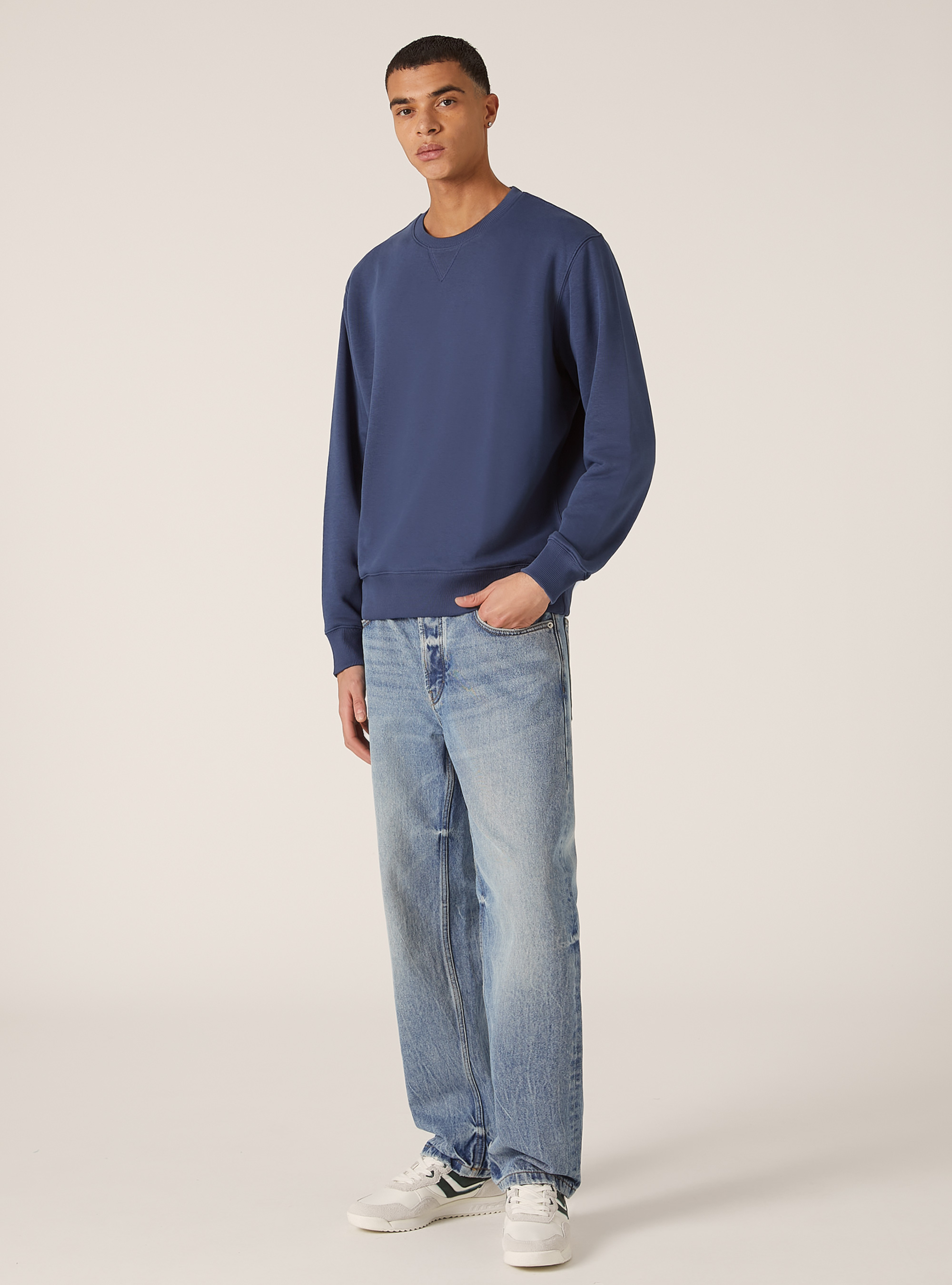 Plain-coloured crew-neck sweatshirt, BL3 BLUE LIGHT