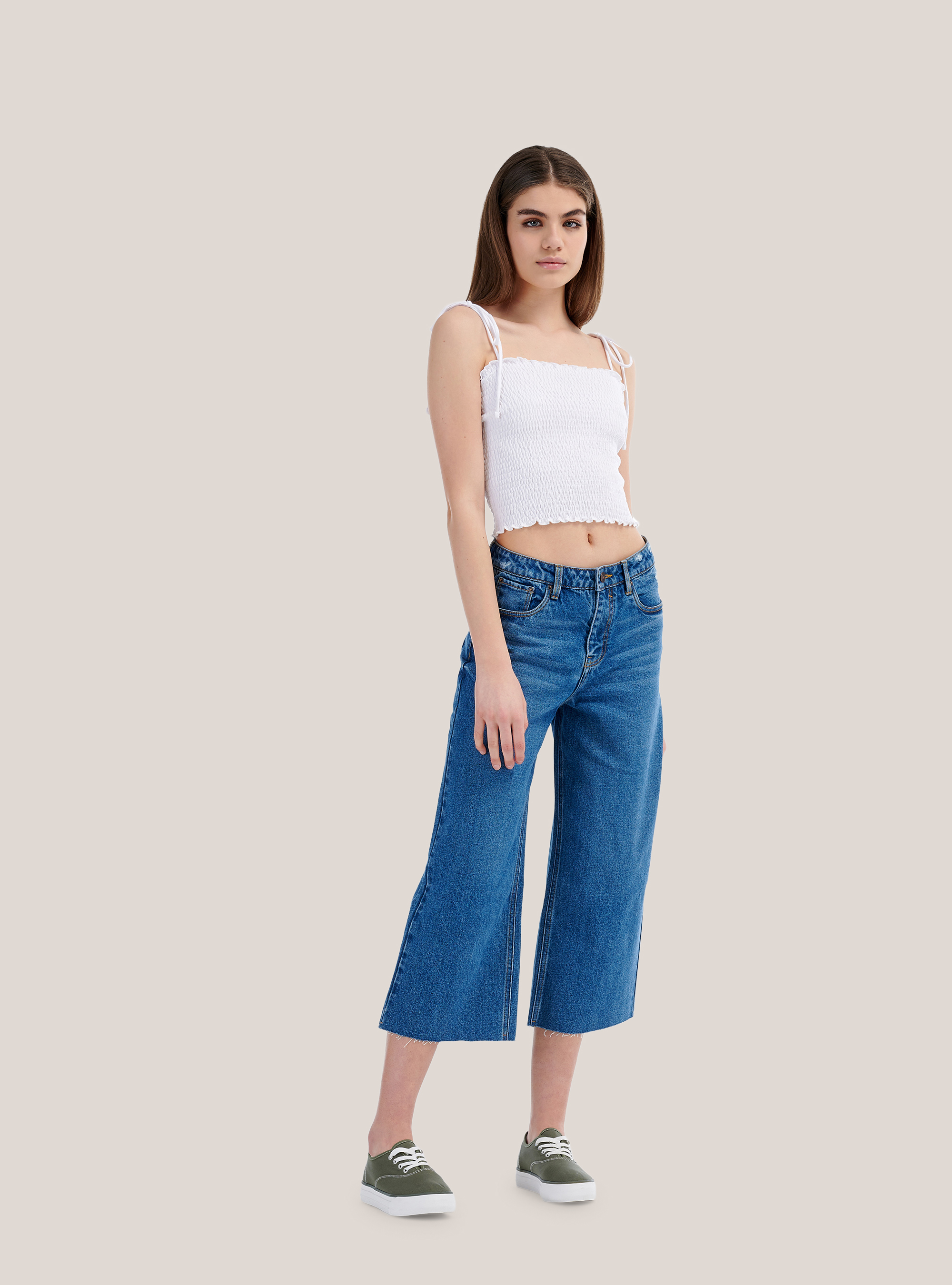 Top stretch avec bretelles et nud, C099 WHITE