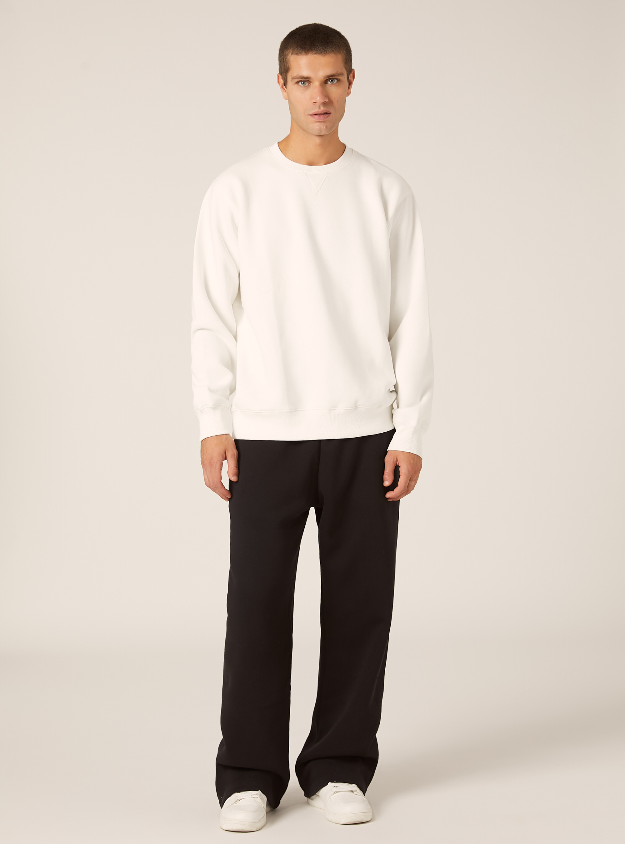 Solid color crew neck sweatshirt, WH2 WHITE