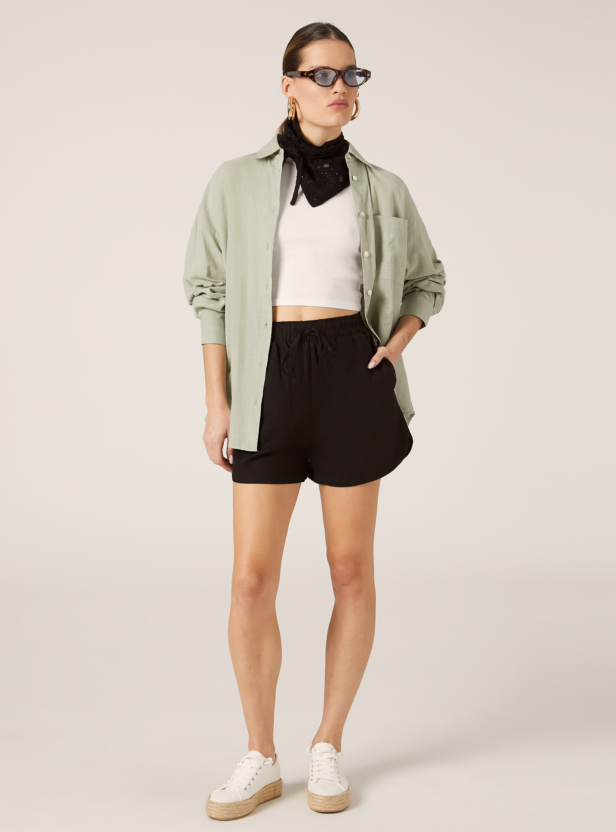 Shorts in misto lino, NERO