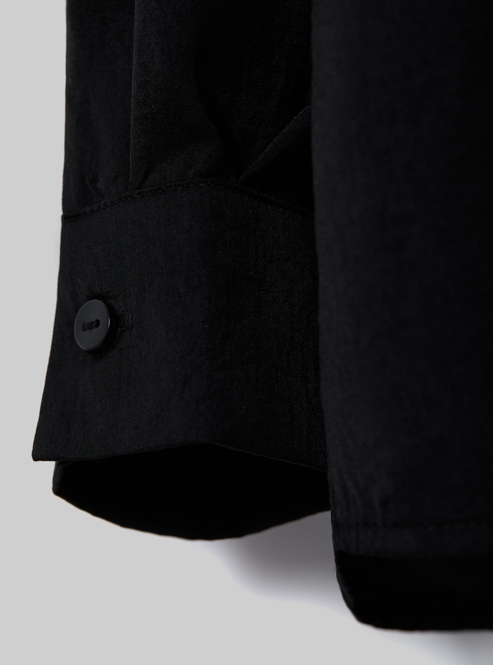 Solid-coloured satin shirt, BK1 BLACK