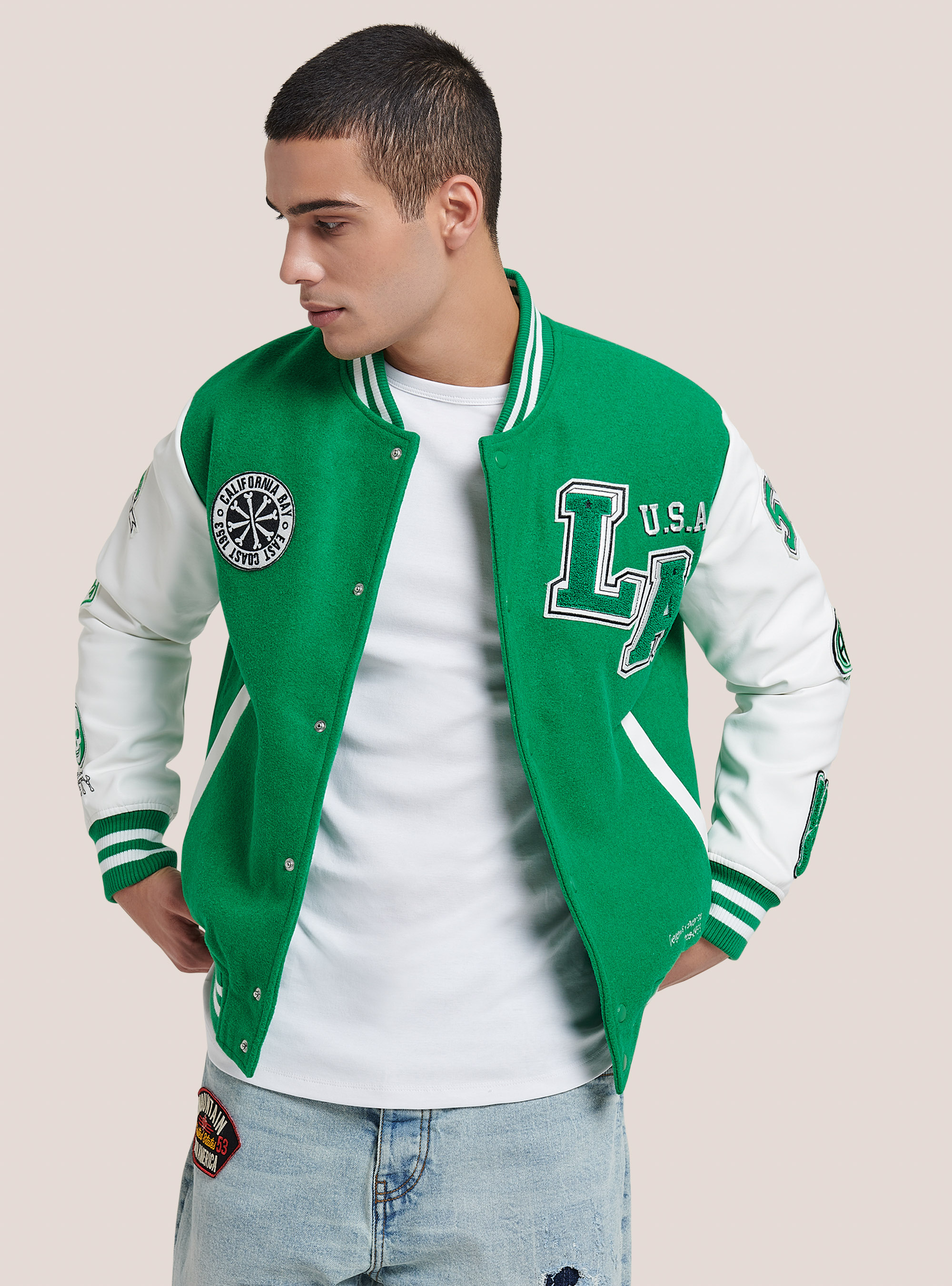 Bomber con maniche in ecopelle e patches, C0650 GREEN