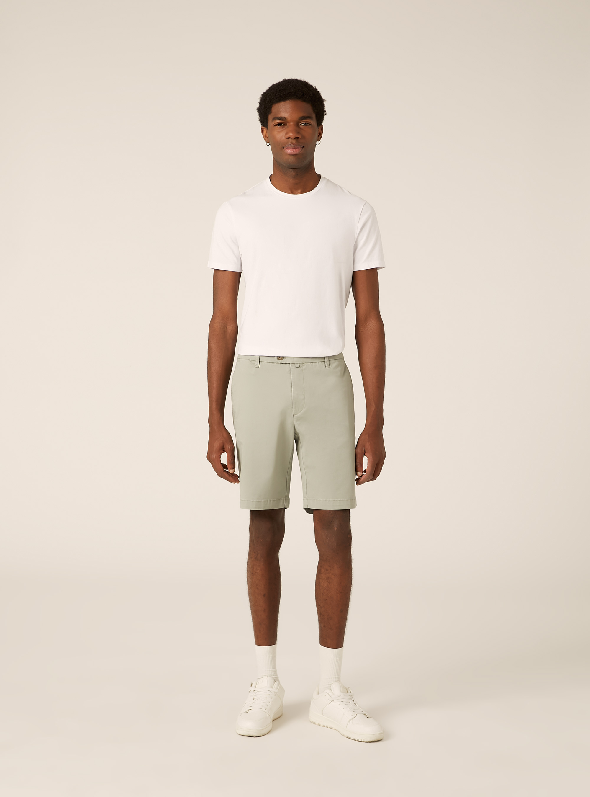 Bermuda in twill elasticizzato basico, SG3 SAGE LIGHT