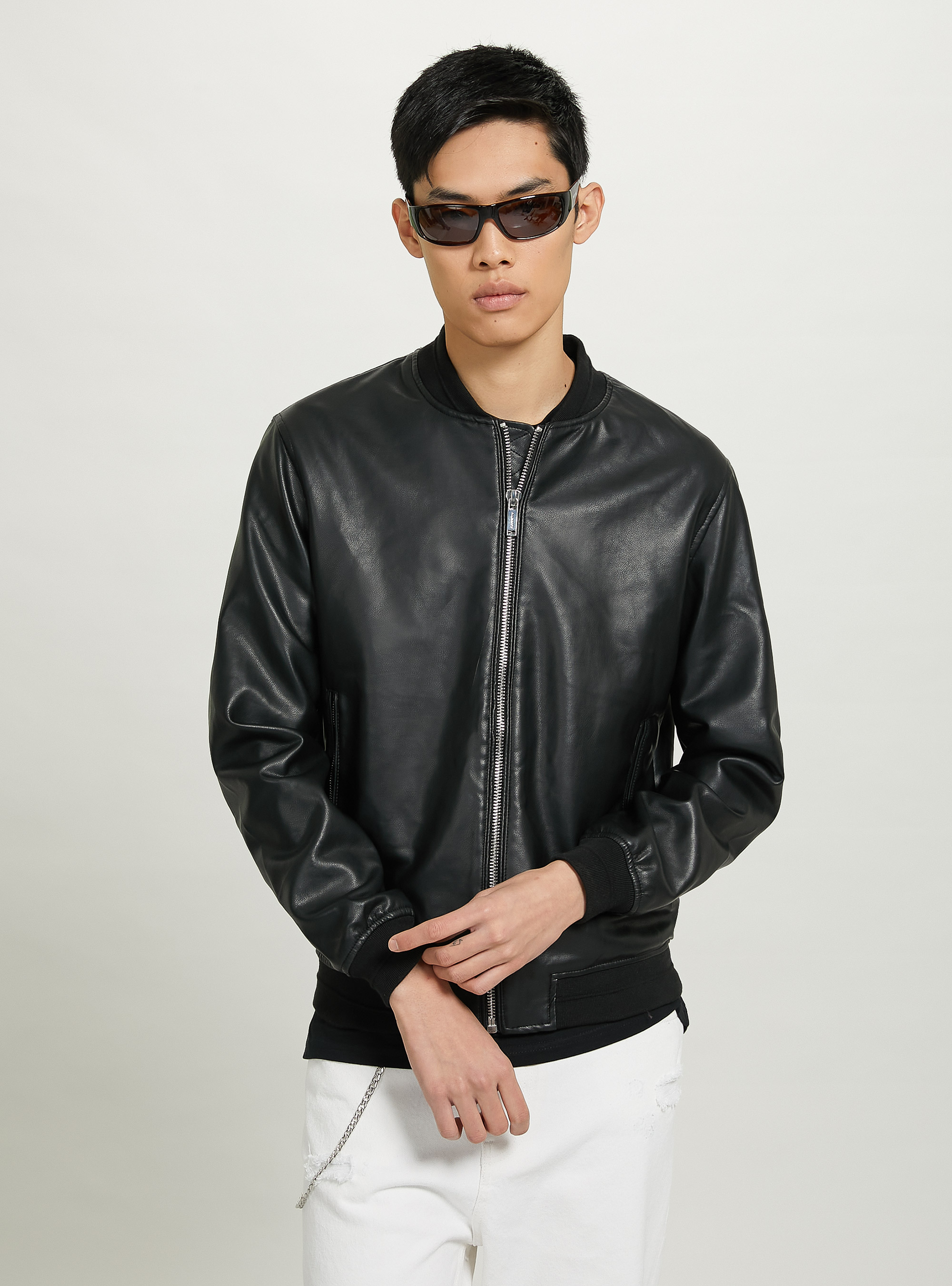 Leather-effect bomber jackeT