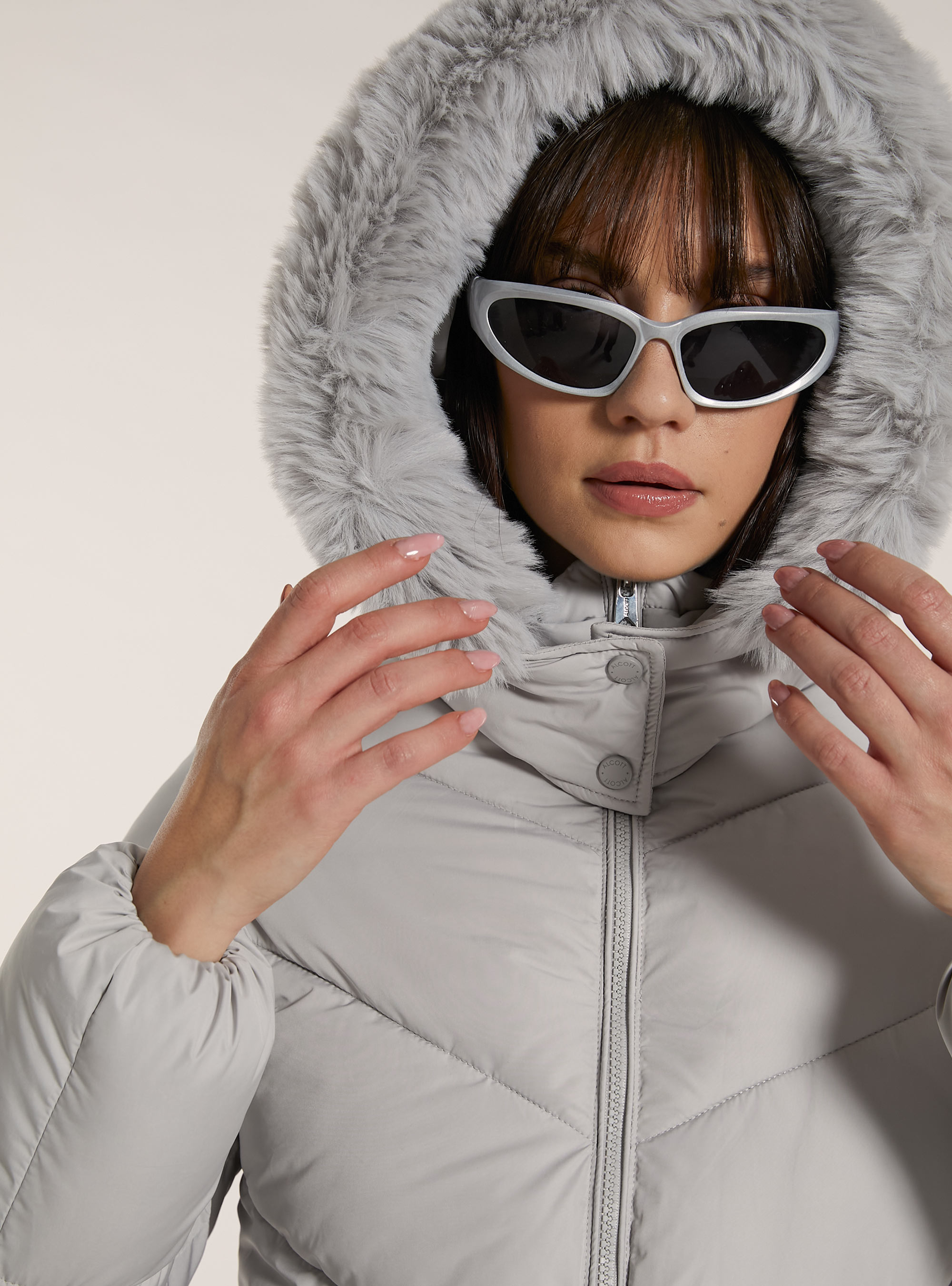 Puffige Jacke mit Kunstfellkapuze, GY3 GREY LIGHT