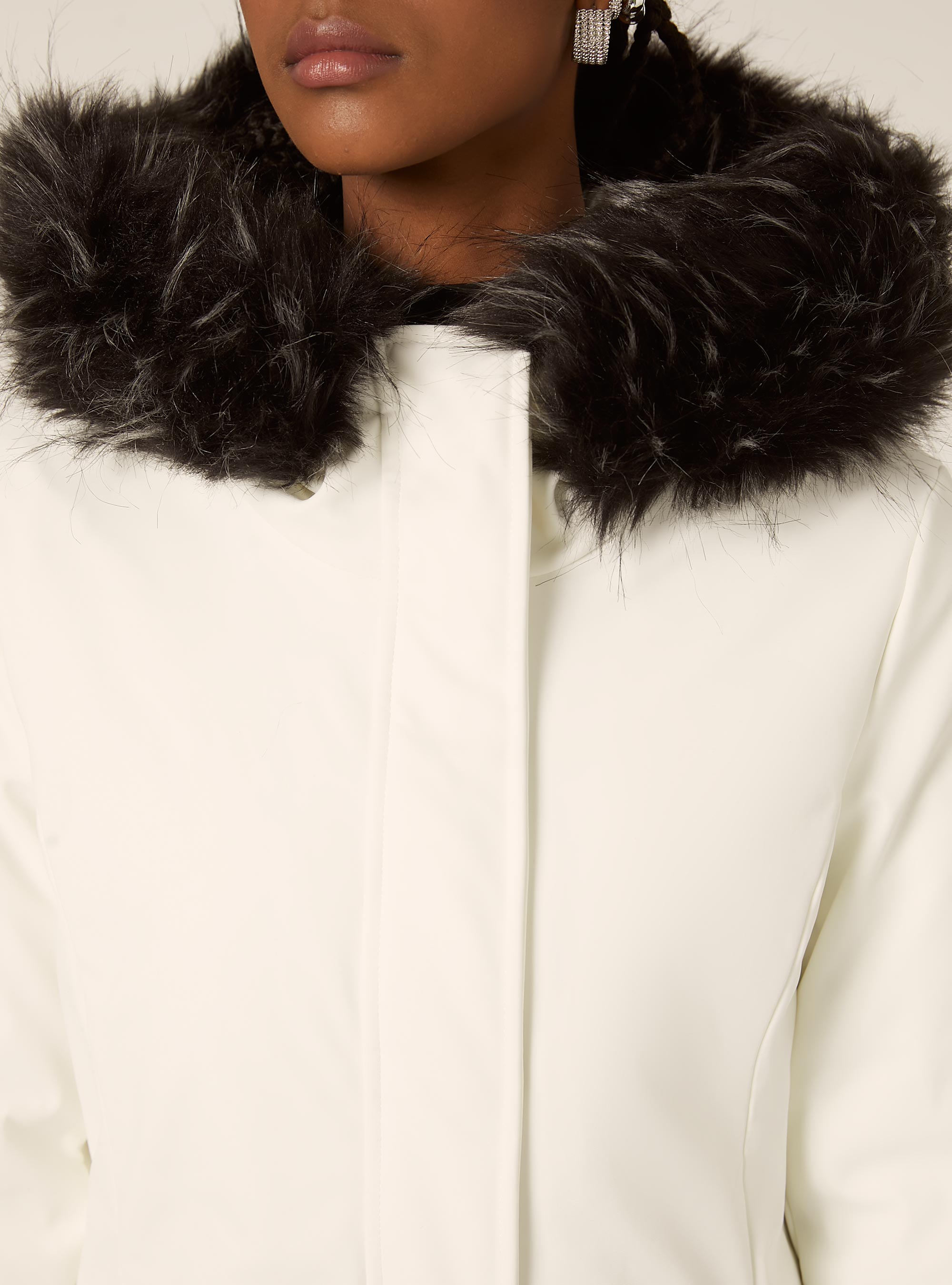 Giubbotto tecnico con cappuccio con pelliccia, WH2 WHITE