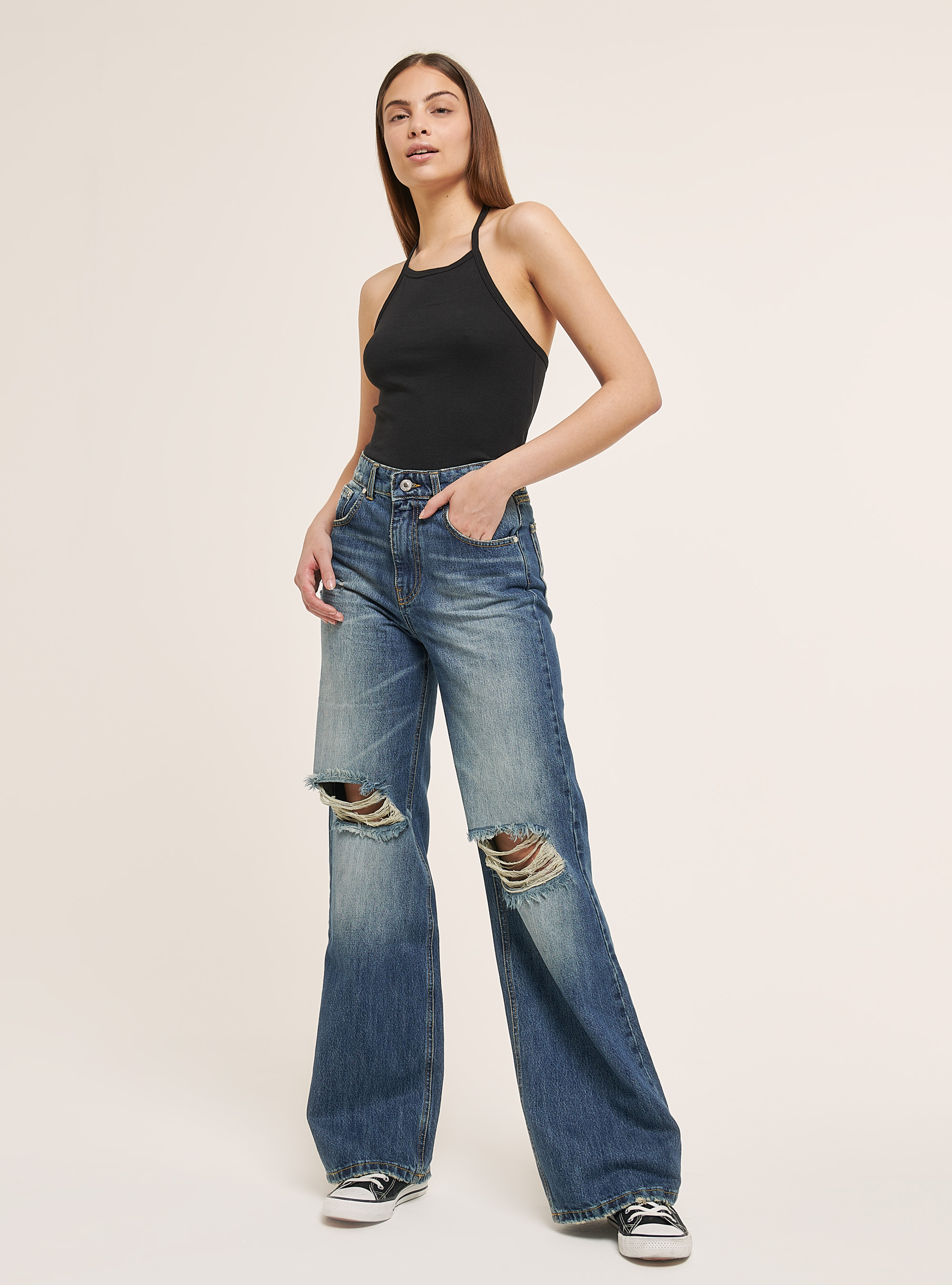 Top con cuello halter, NEGRO