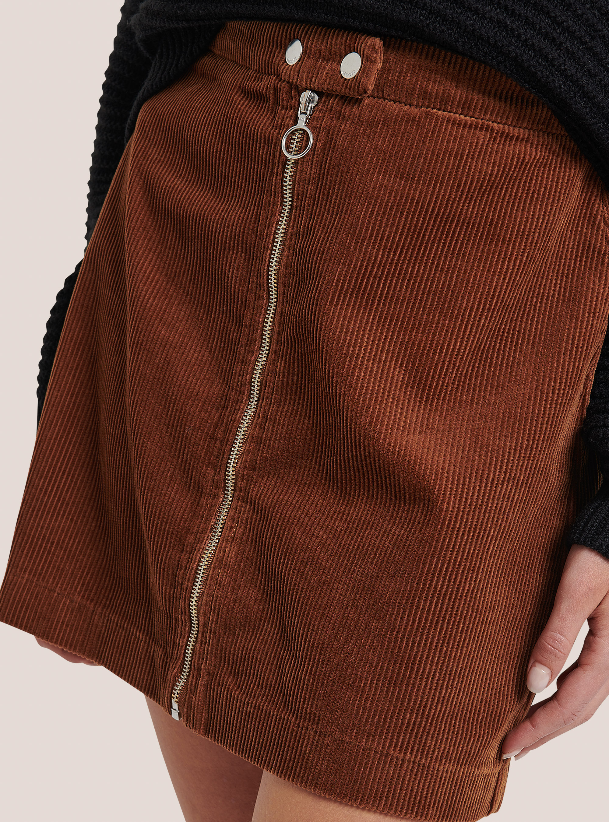 Corduroy miniskirt with zip, C5507 TOBACCO