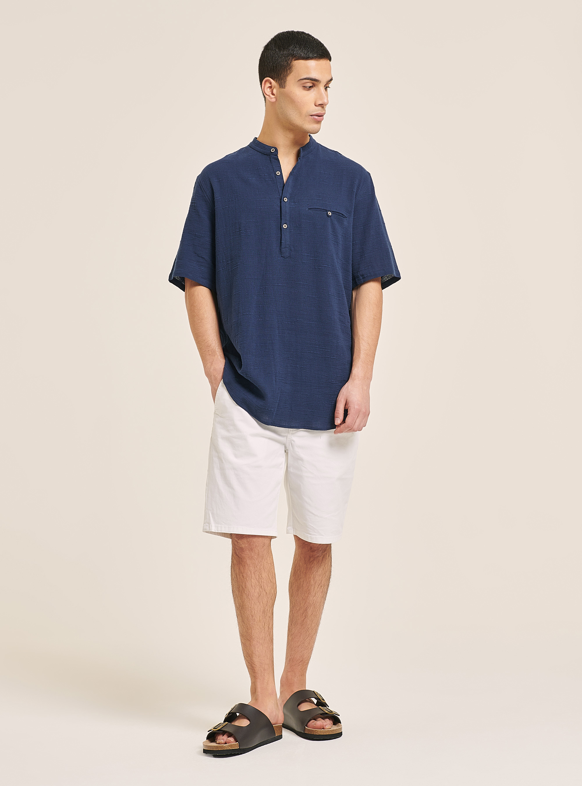 Camicia a maniche corte in misto lino con collo coreano, BLU MARINO