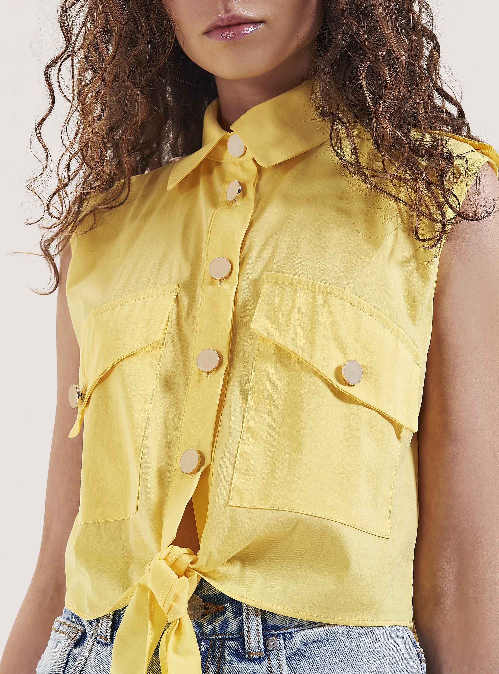 Camicia cropped smanicata con nodo, C785 YELLOW