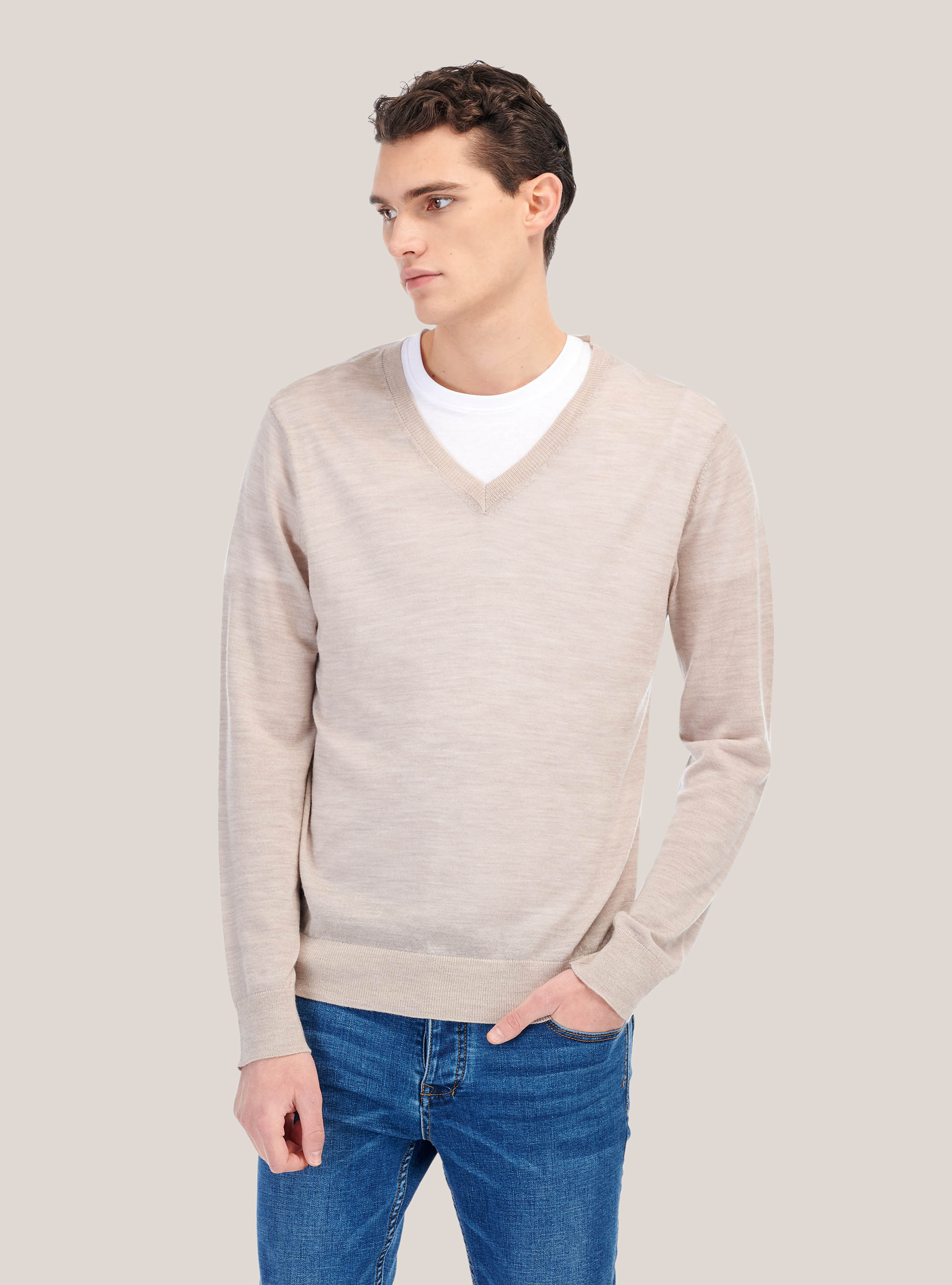 Merino wool v-neck pullover, BEIGE