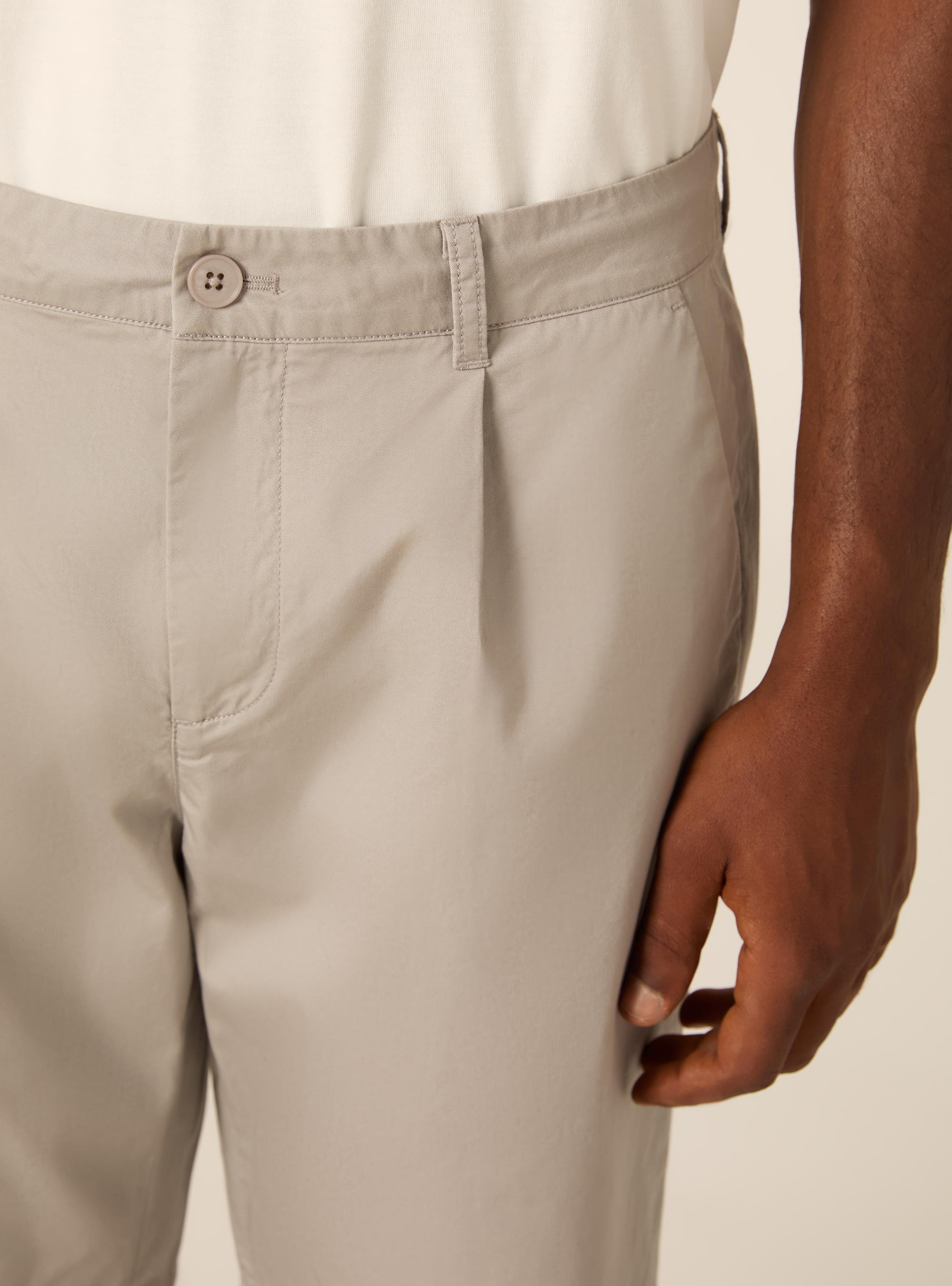 Regular Fit Pleated Chino Bermuda Shorts, GY3 GREY LIGHT