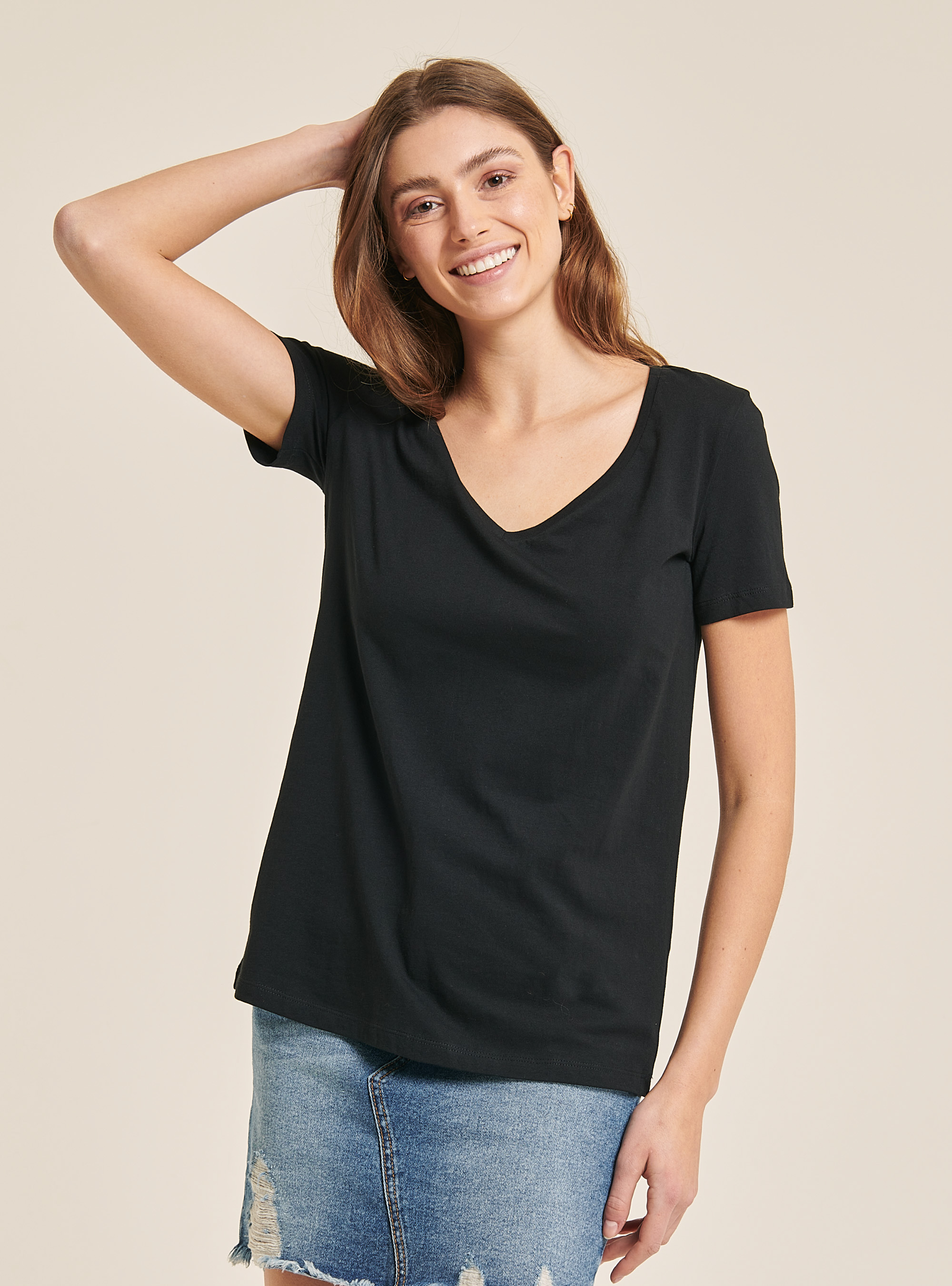 V-neck T-shirt in cotton, BLACK