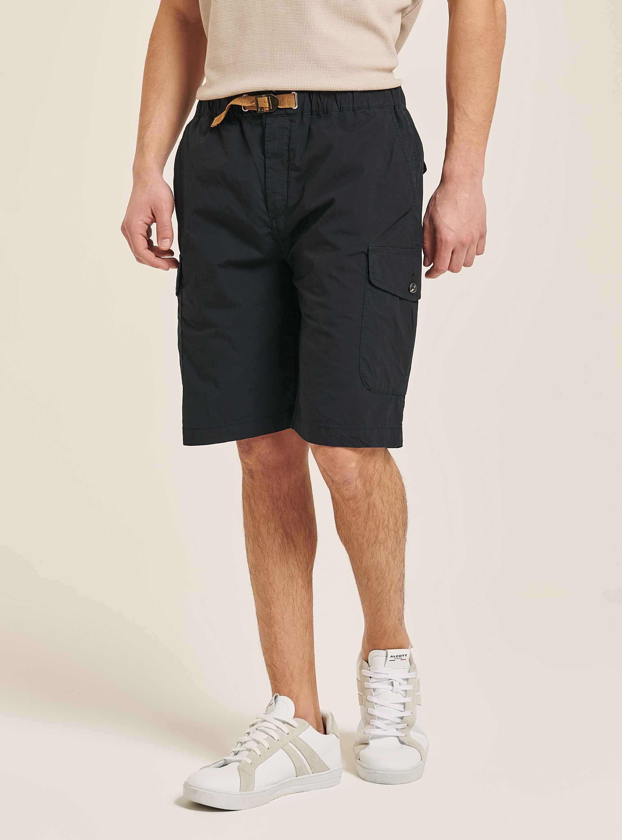 Cotton cargo bermuda with strap, BLACK