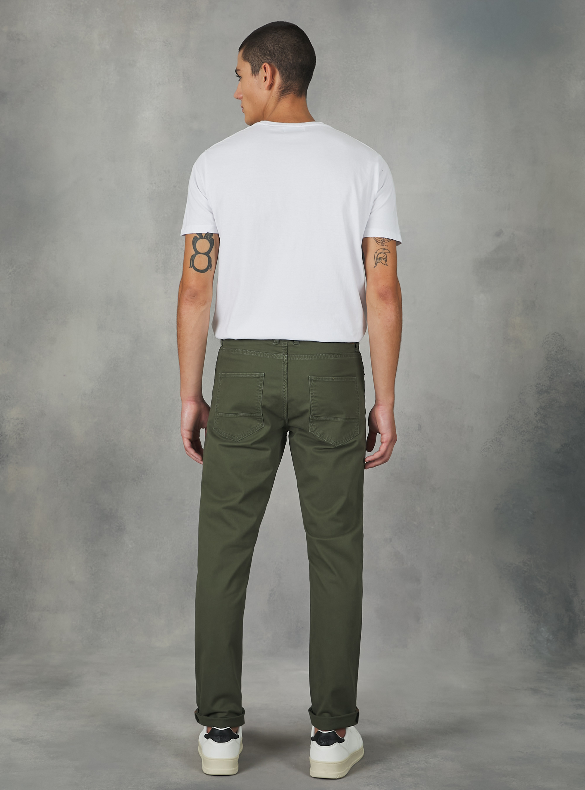 Pantalones ajustados de algod&oacute;n, KY2 KAKY MEDIUM