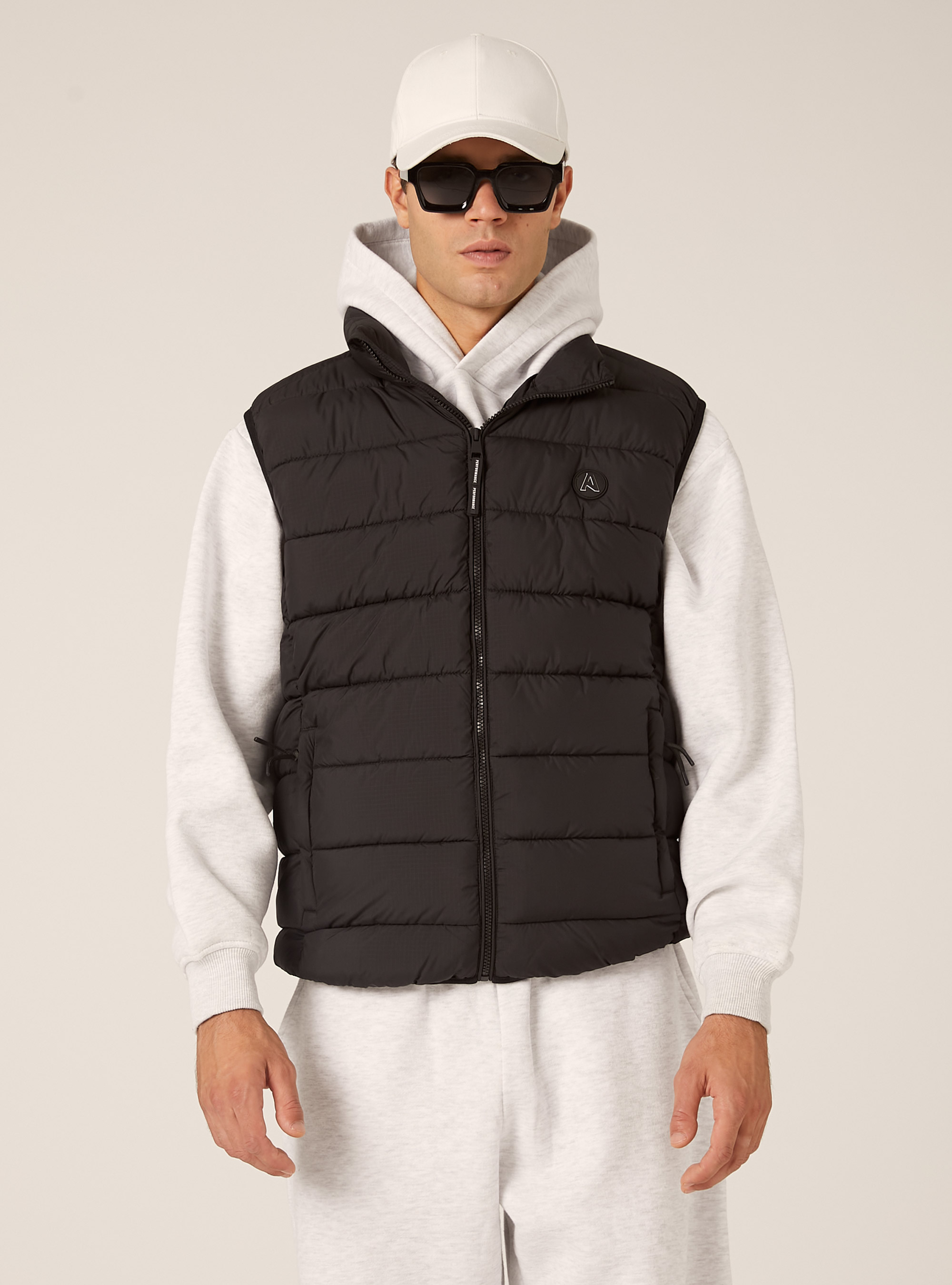 Padded sleeveless jacket, BK1 BLACK