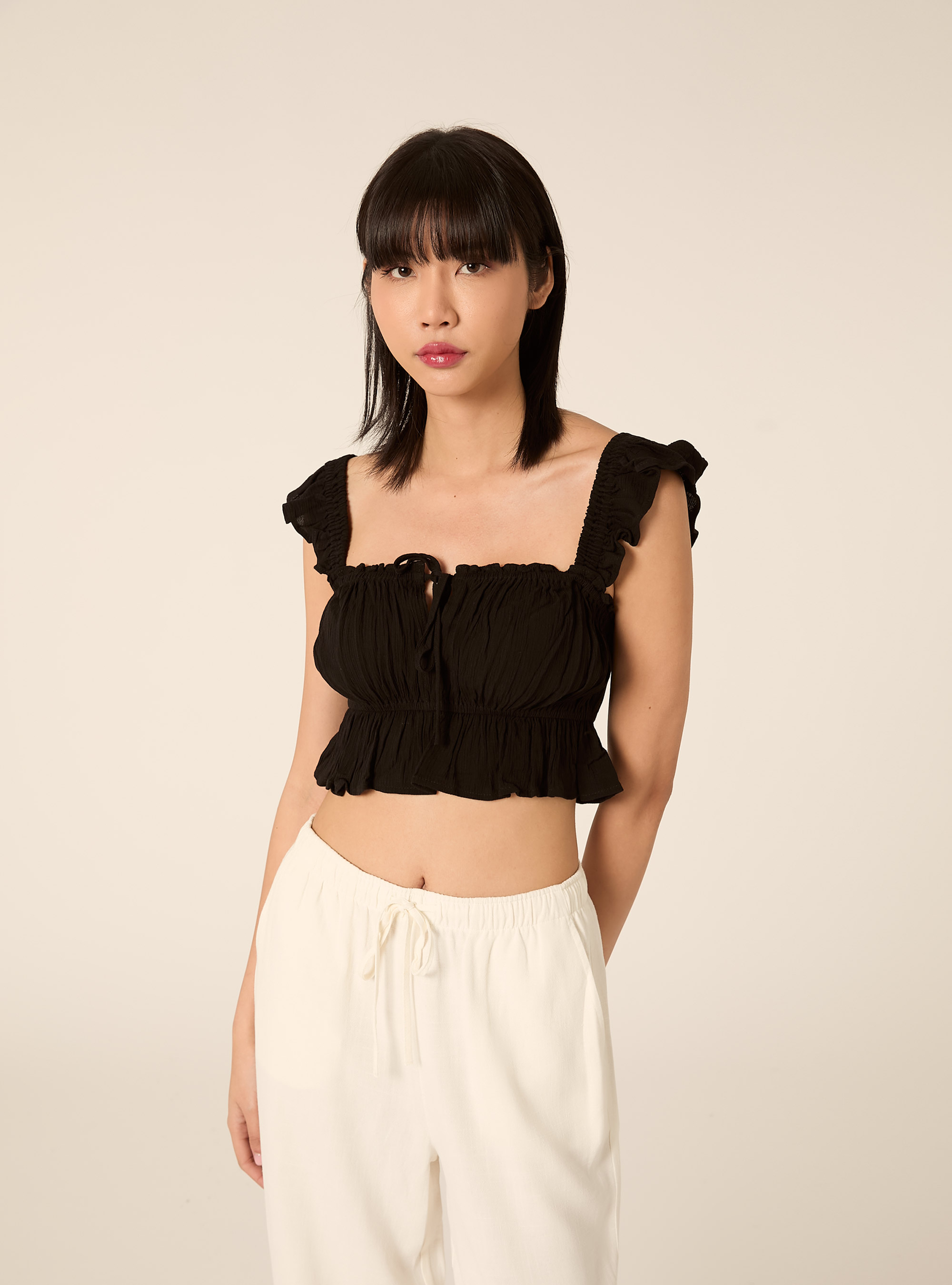 Top in crepe con volant, BK1 BLACK