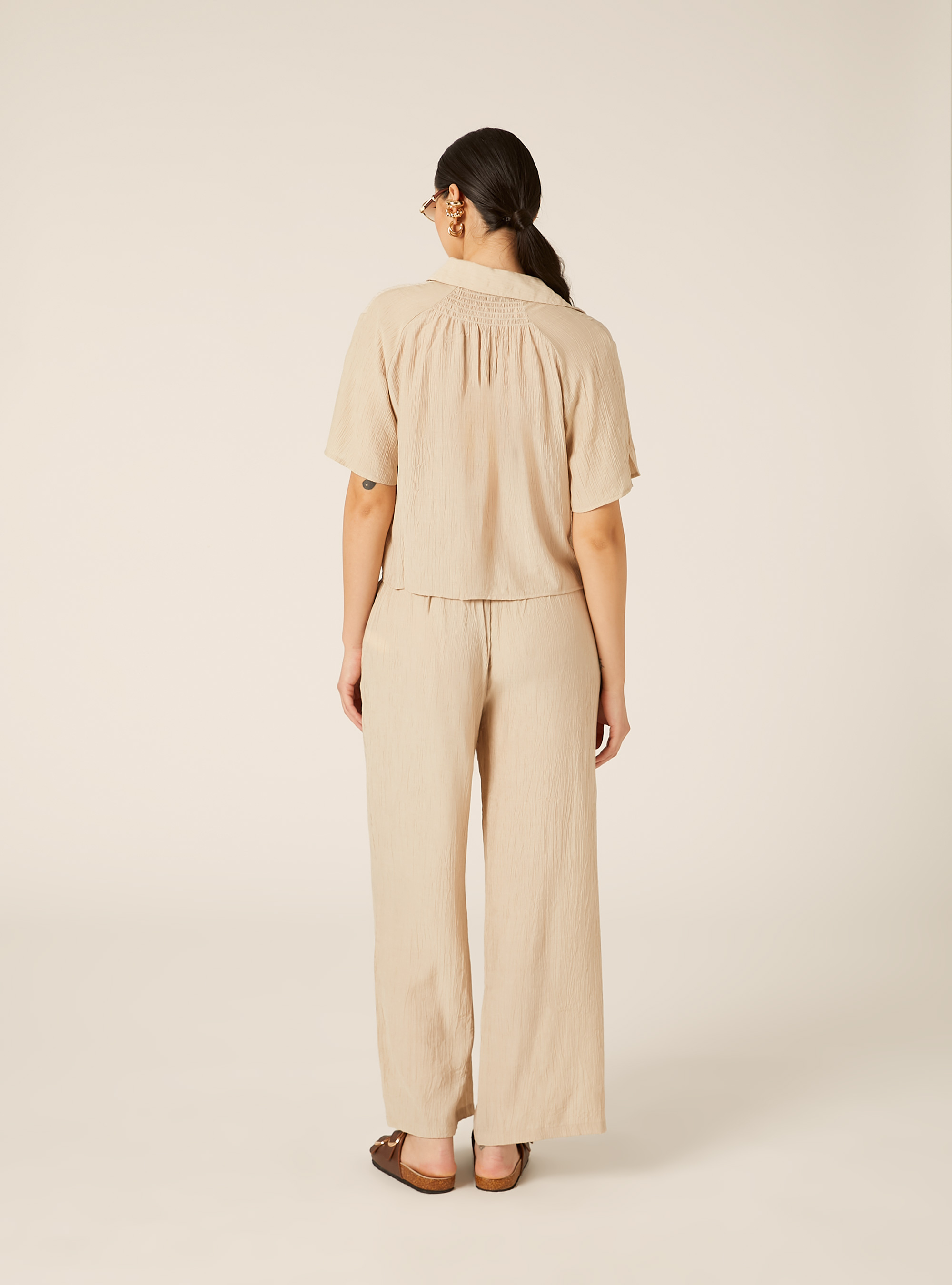 Pantaloni ampi con vita elasticizzata in crepe, BEIGE MEDIO