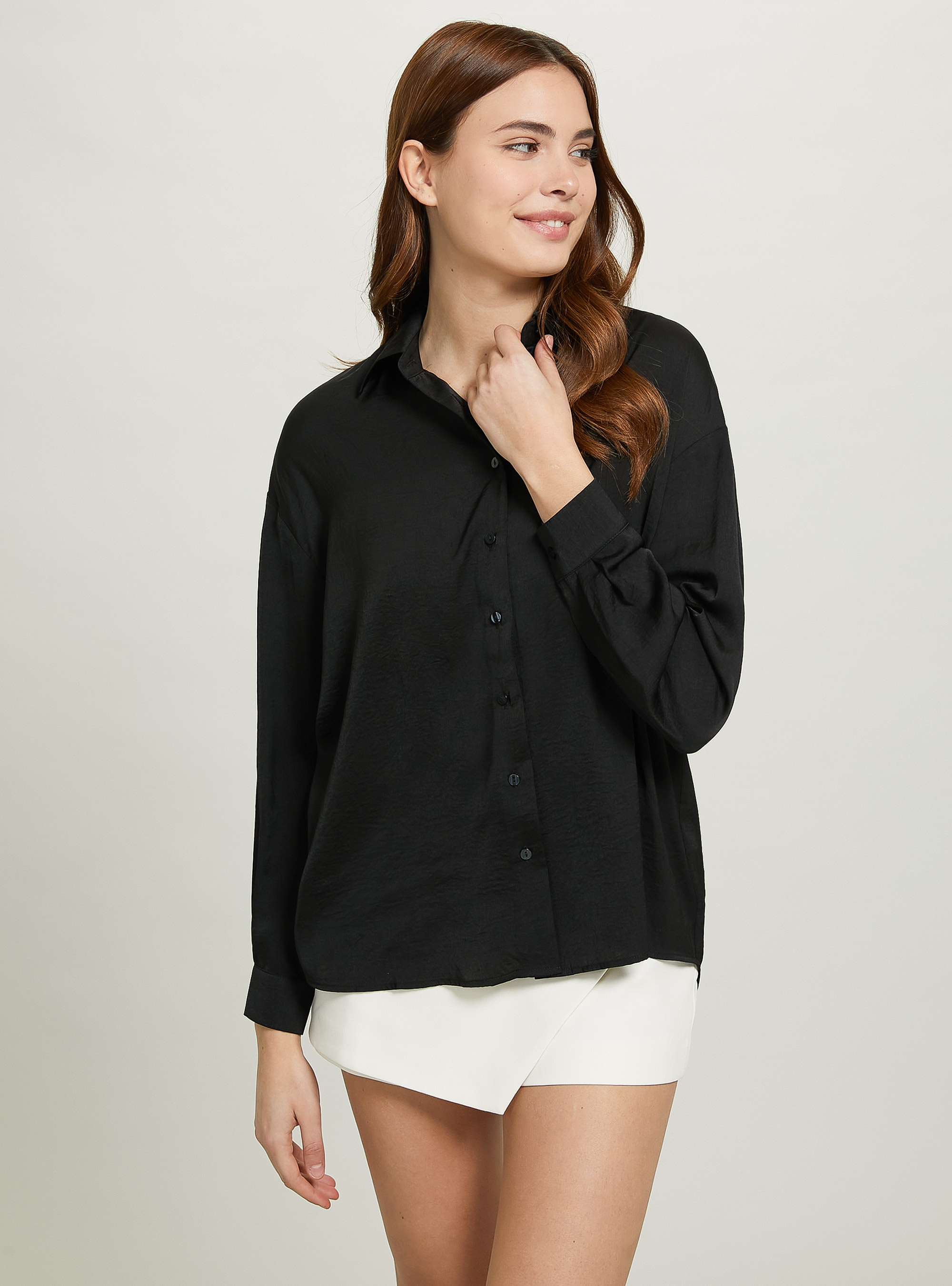 Solid-coloured satin shirt, BK1 BLACK