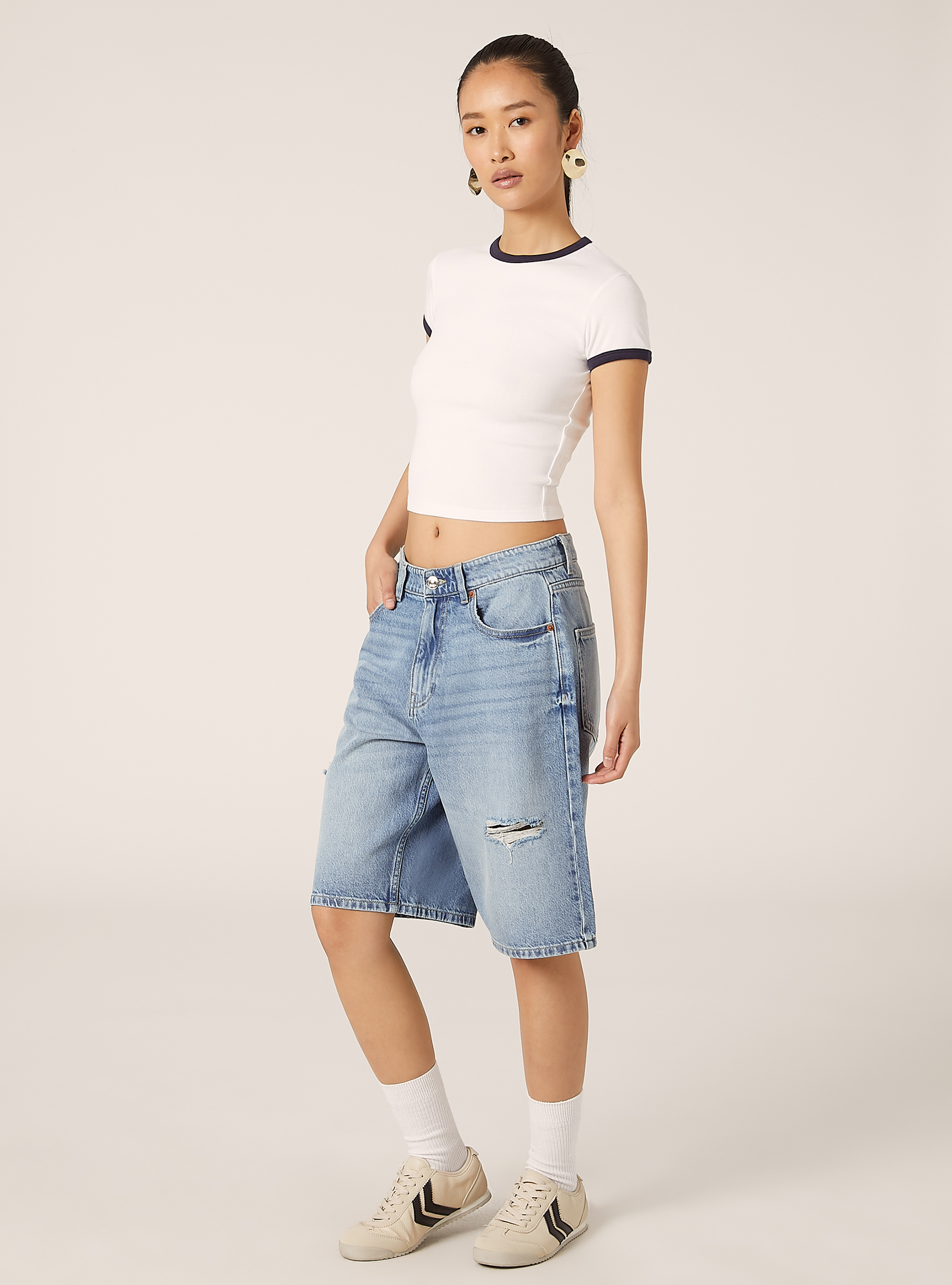 Gekürztes T-Shirt mit kontrastierenden Details, WH3 WHITE