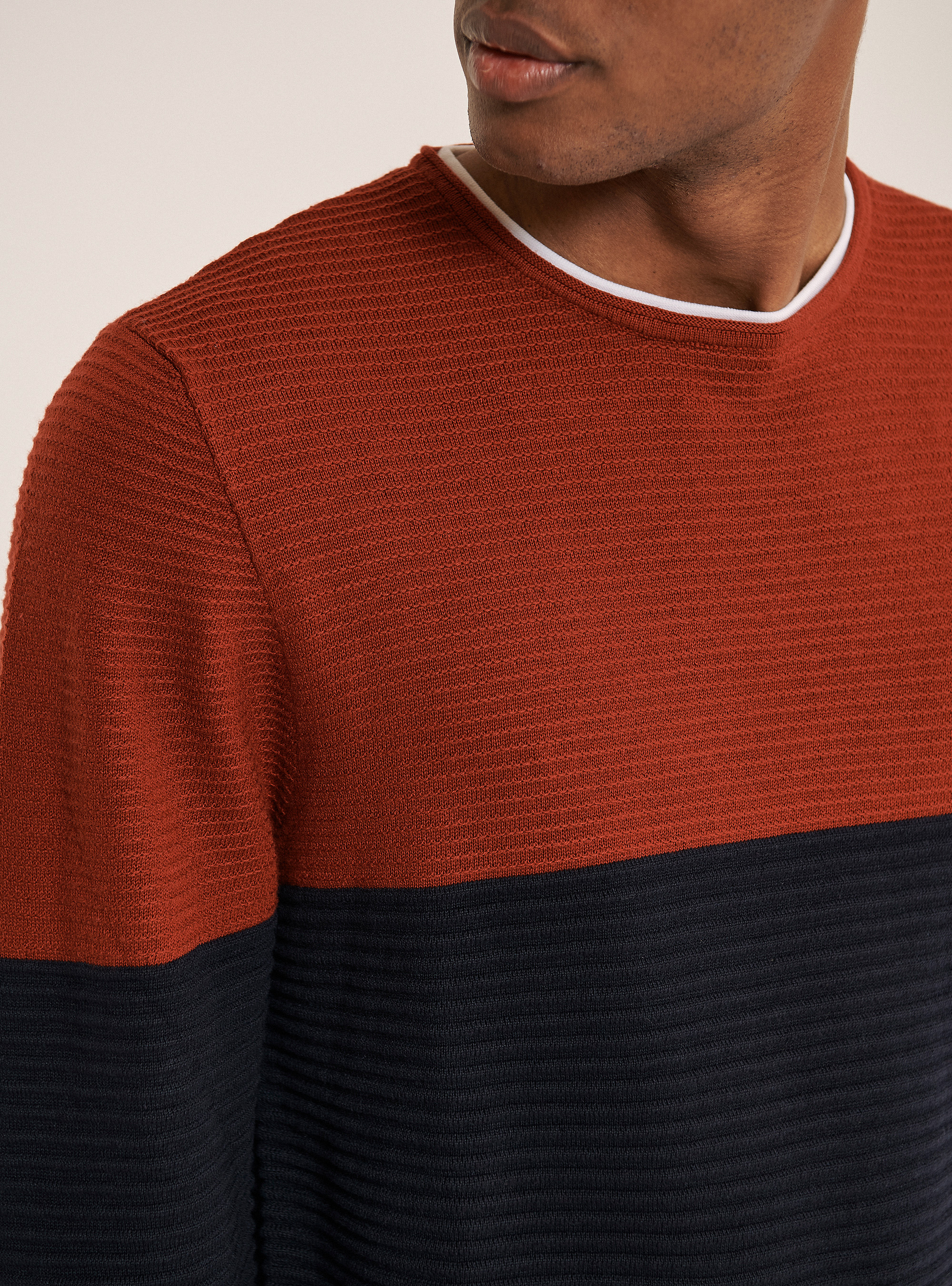 Rolling neck pullover with t-shirt details, DARK ORANGE