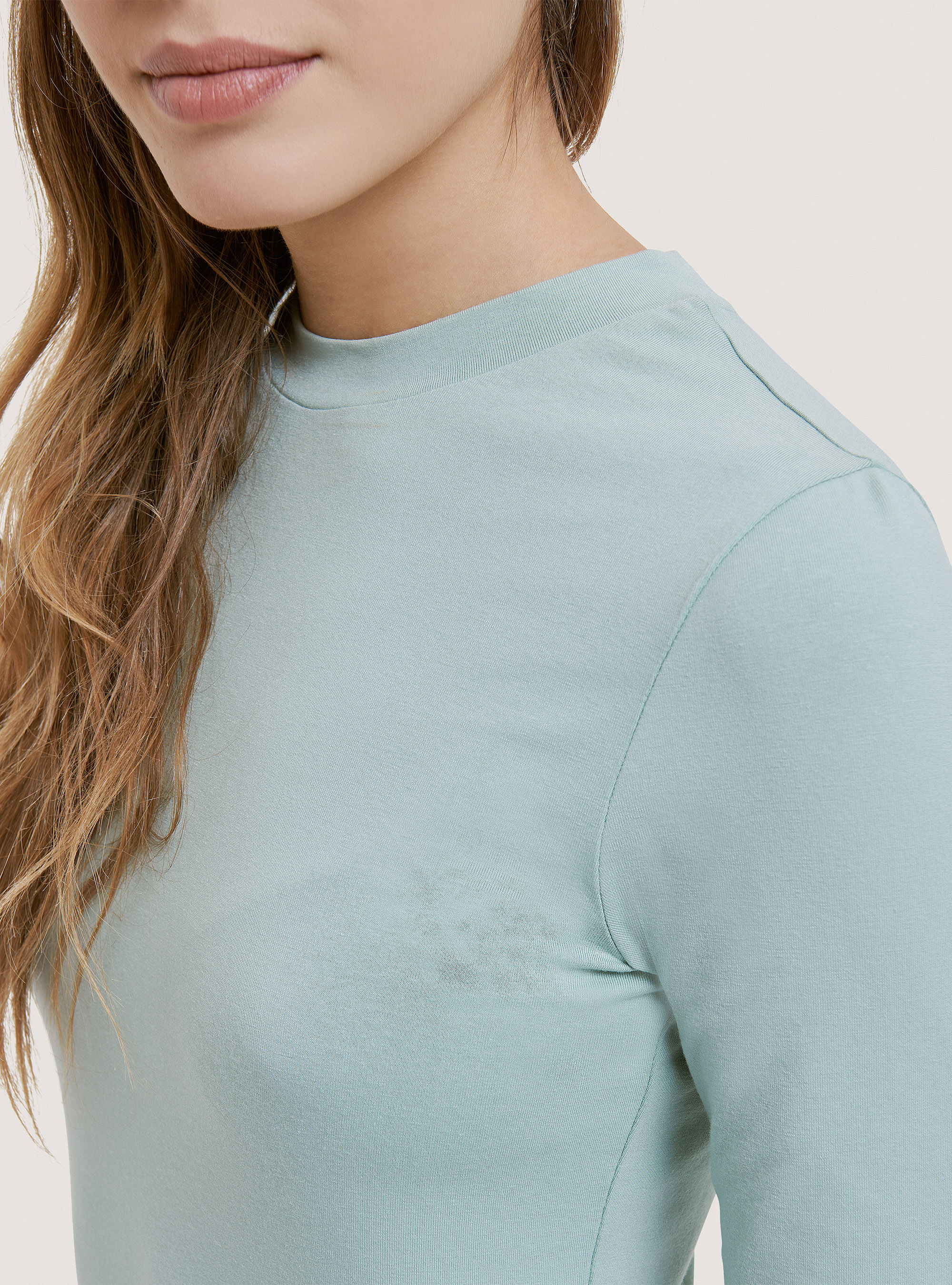 Camiseta b&aacute;sica slim fit, C297 GREEN