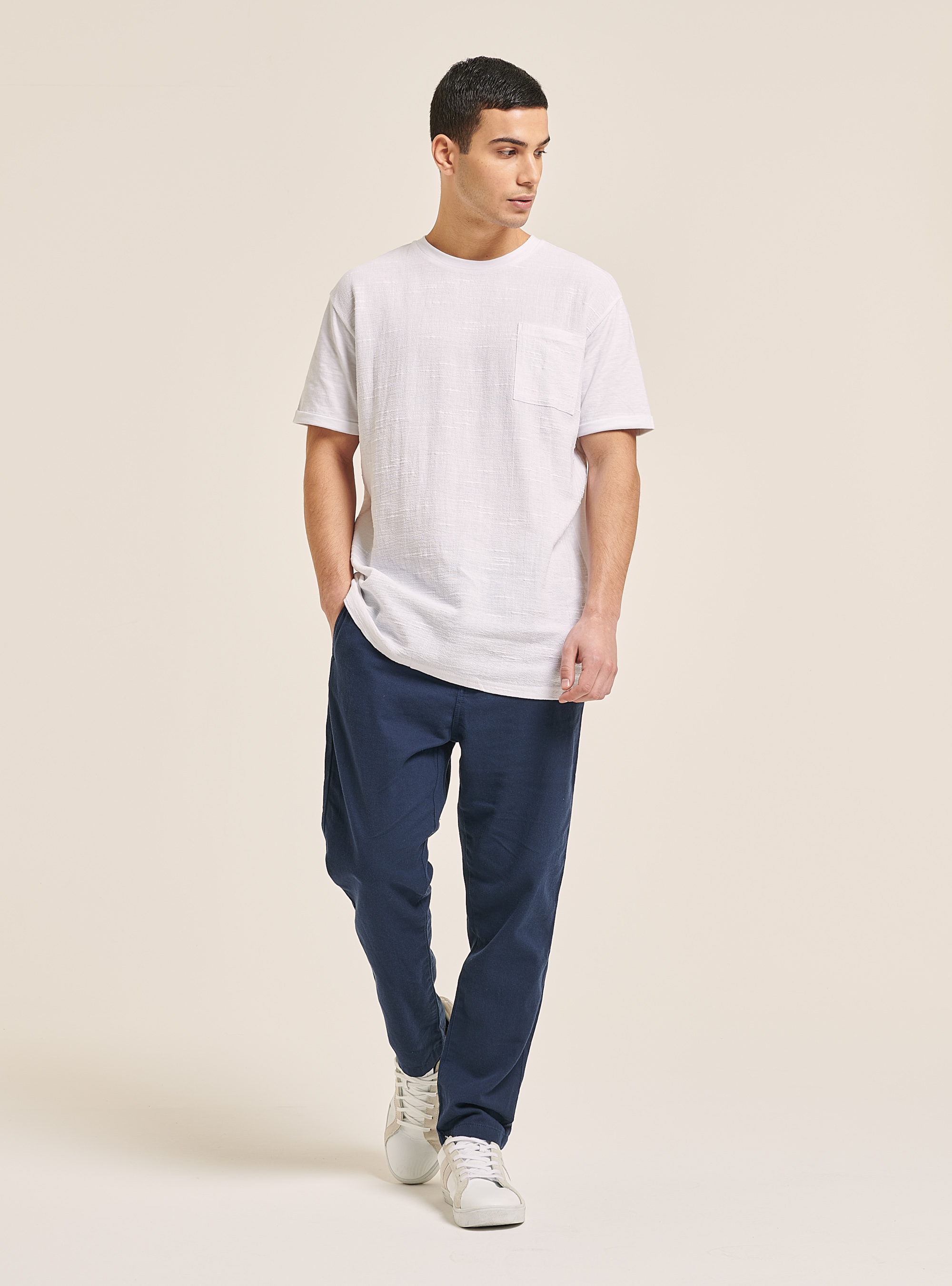 Maglietta in misto lino con taschino, BIANCO