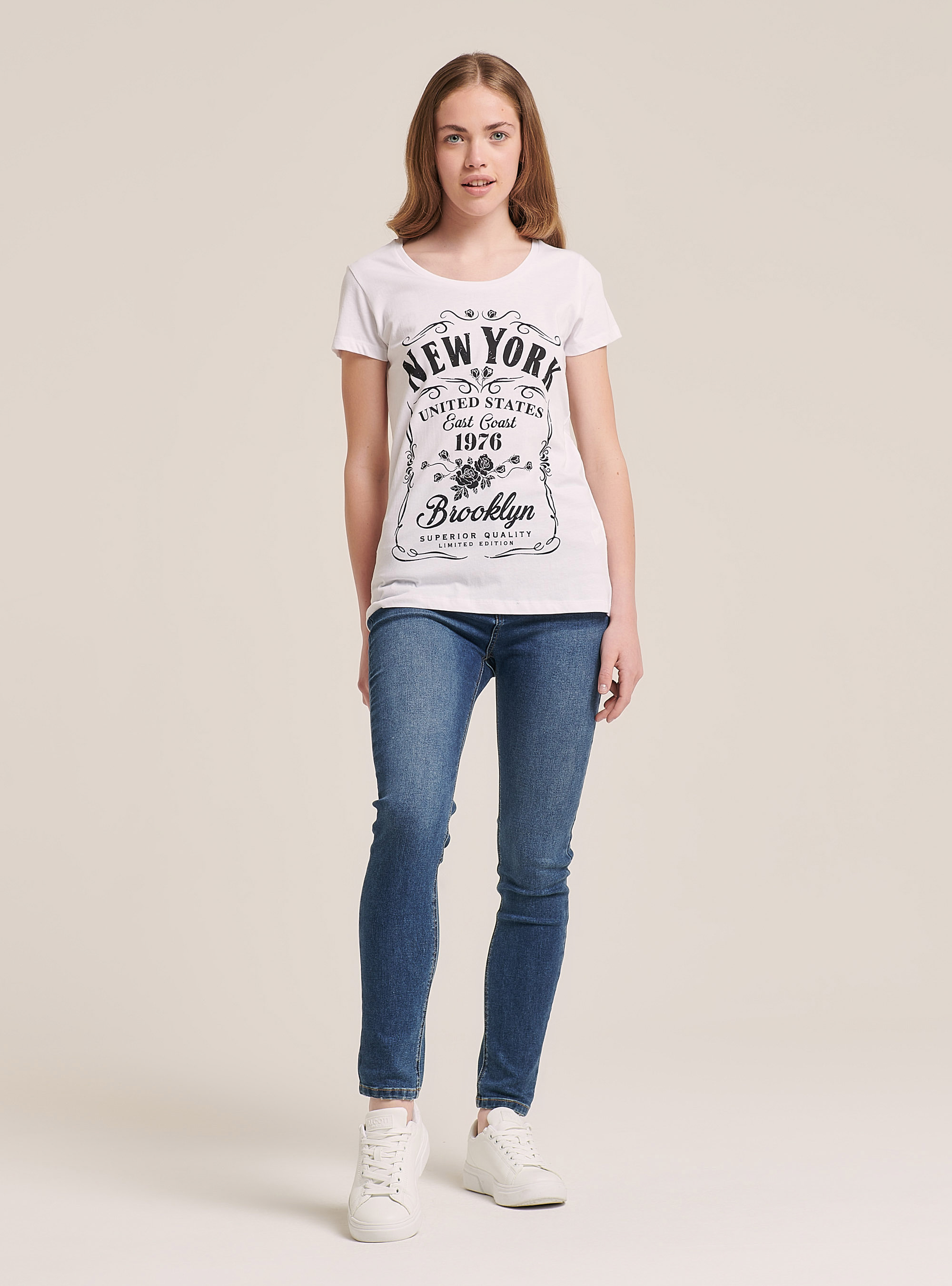 T-Shirt mit weitem Rundhalsausschnitt und Aufdruck, C099 WHITE