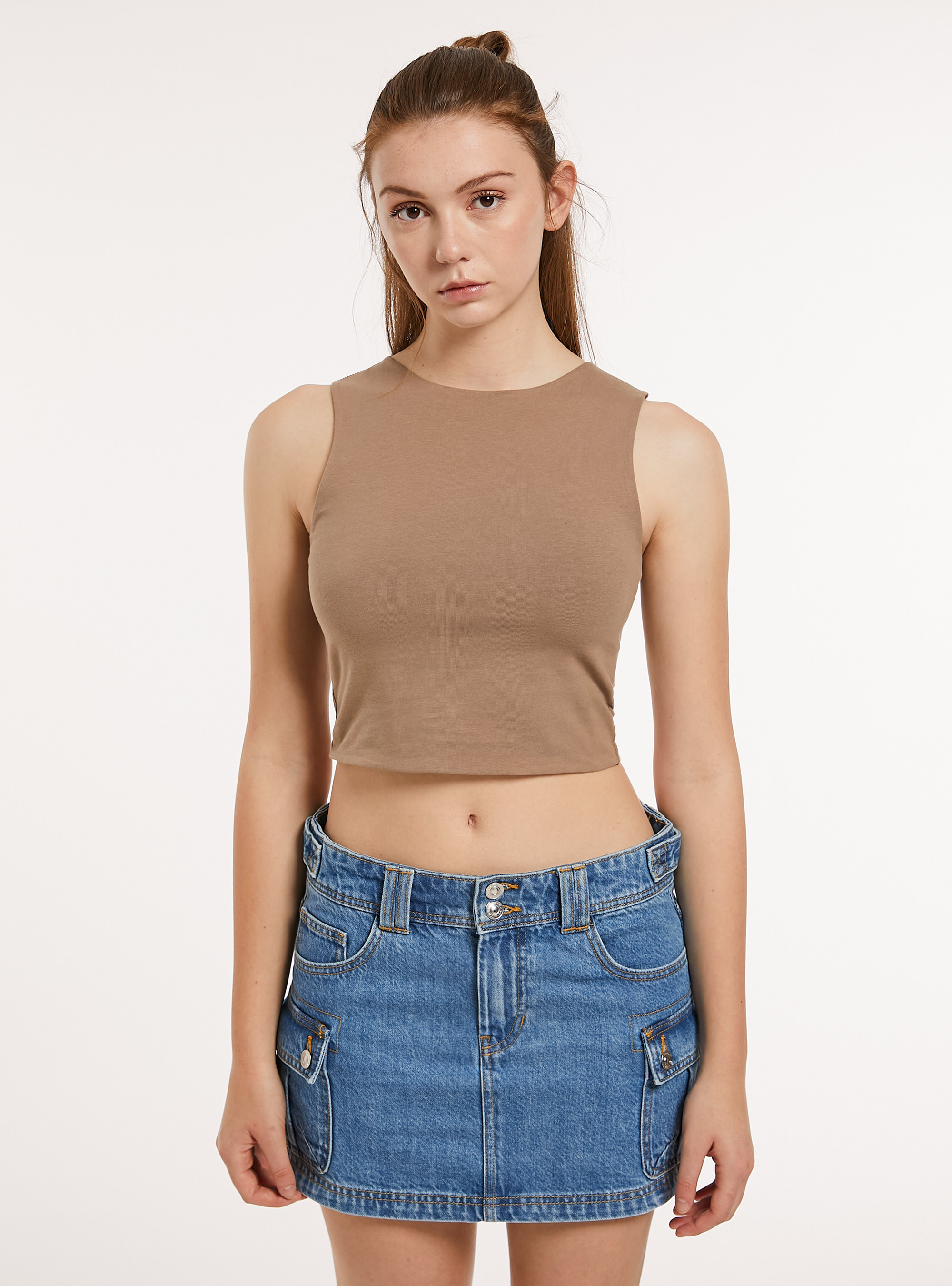 Canotta basica in jersey elasticizzato crop fit, BG3 BEIGE LIGHT