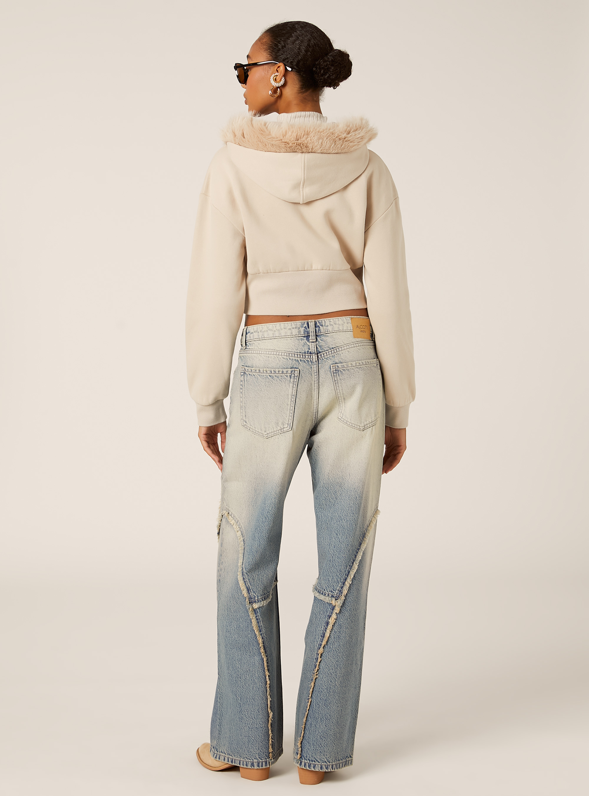 Cropped hoodie with fur trim, BG2 BEIGE MEDIUM