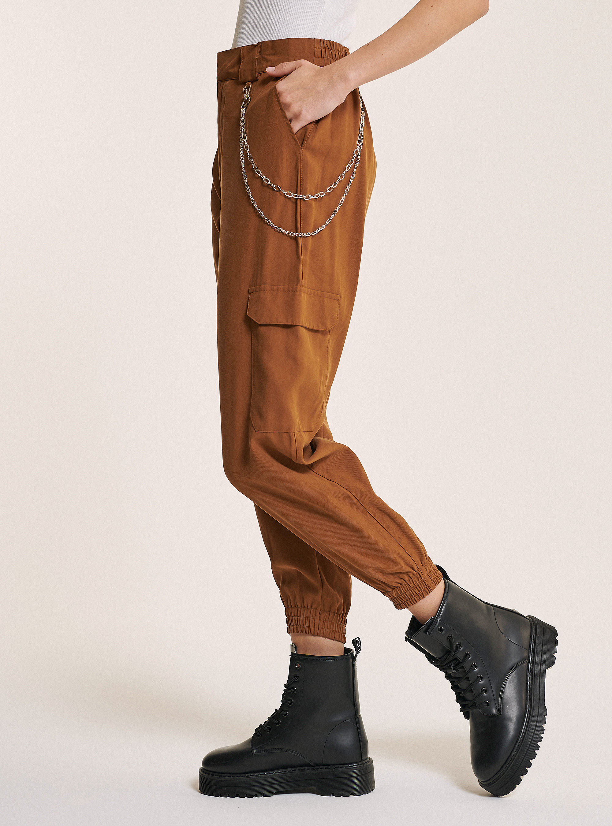 Komfort-Fit Hose mit Seitentaschen und Kette, C5572 TOBACCO